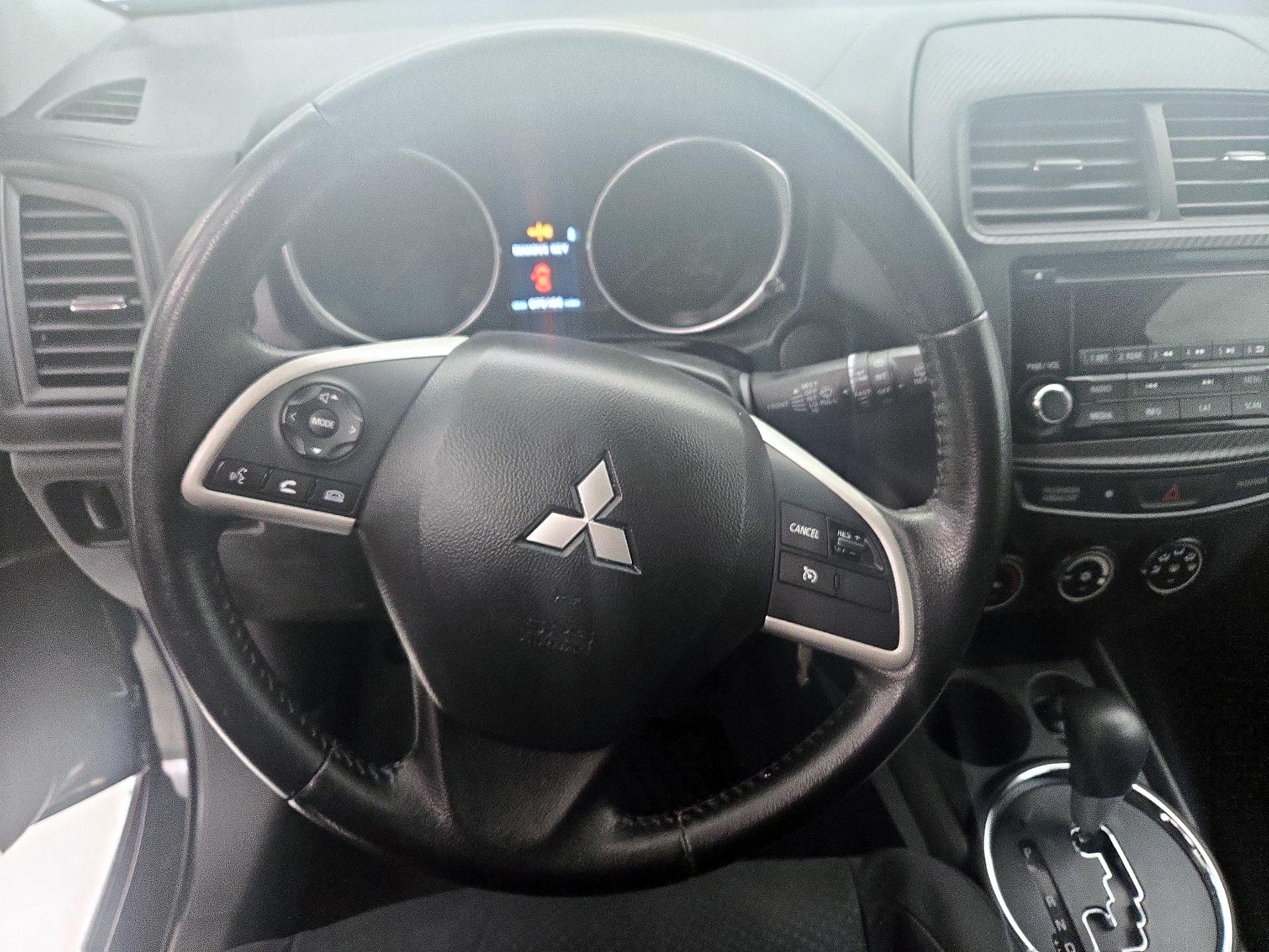 Thumbnail: 2015 Mitsubishi Outlander Sport - 10