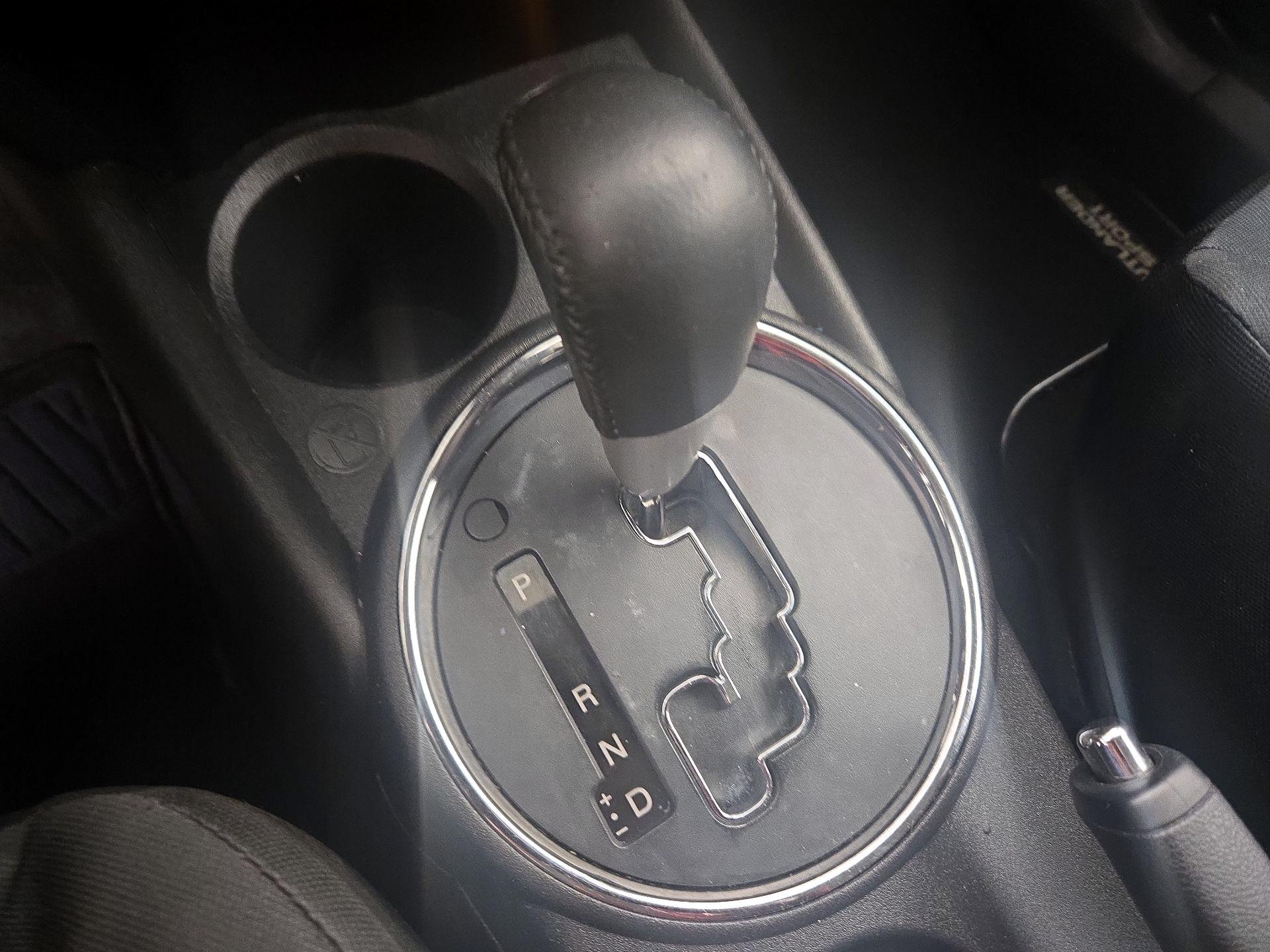 Thumbnail: 2015 Mitsubishi Outlander Sport - 16