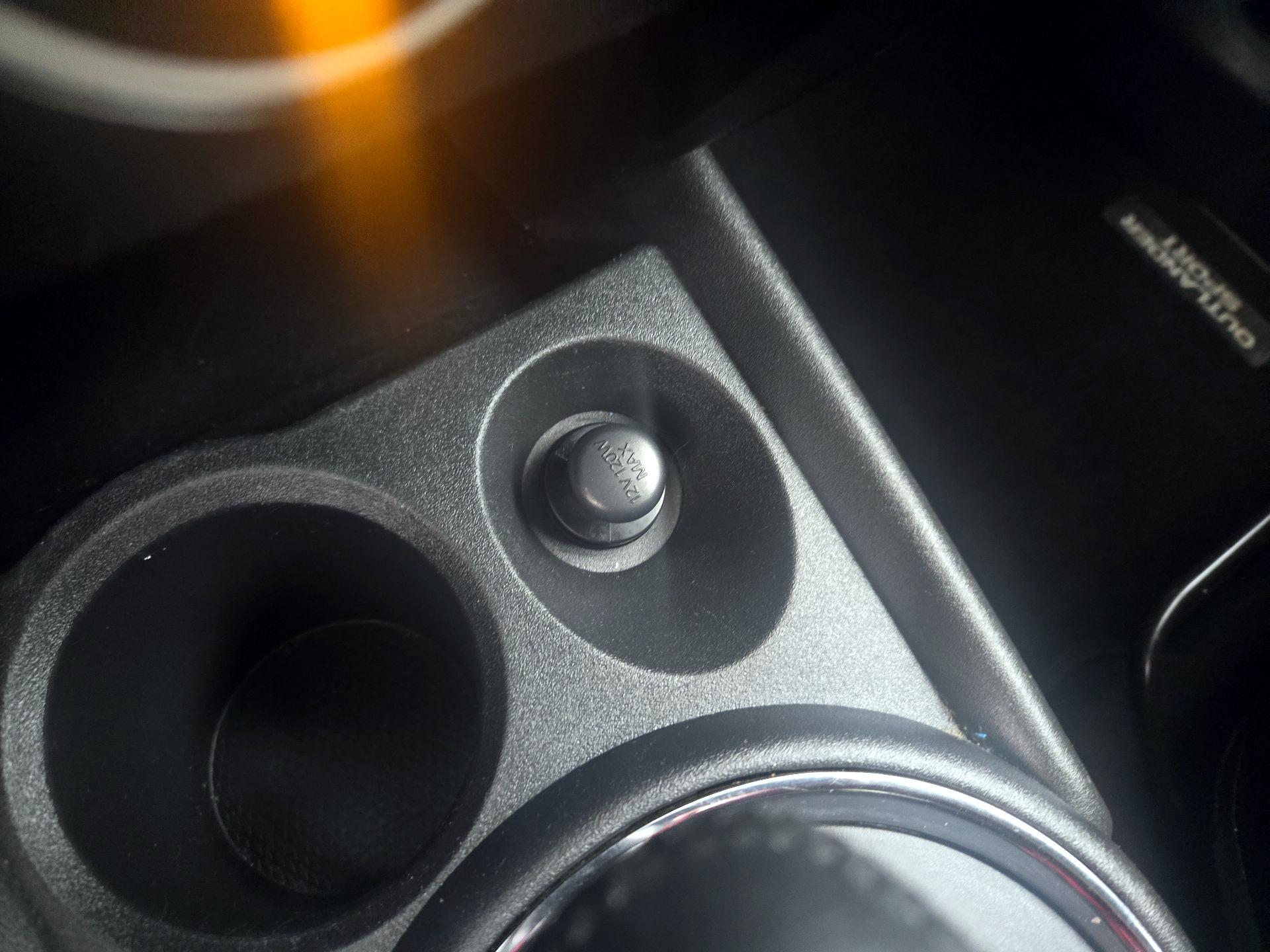 Thumbnail: 2015 Mitsubishi Outlander Sport - 17