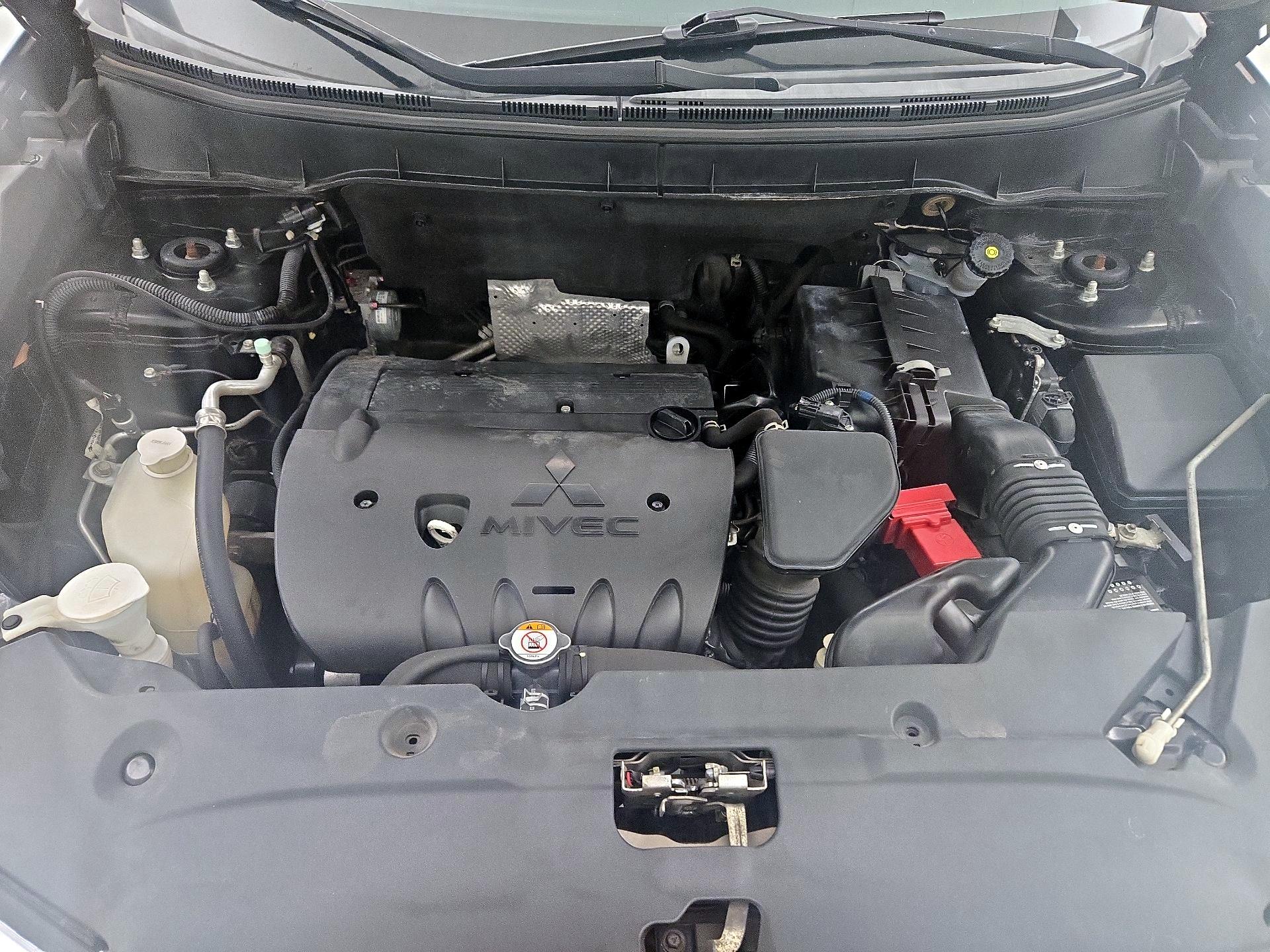 Thumbnail: 2015 Mitsubishi Outlander Sport - 20