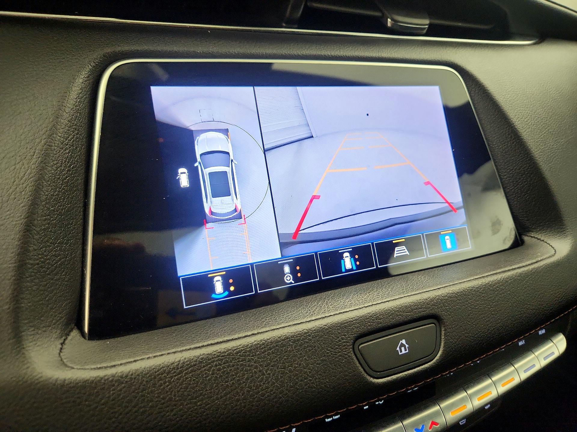 Thumbnail: 2023 Cadillac XT4 - 14