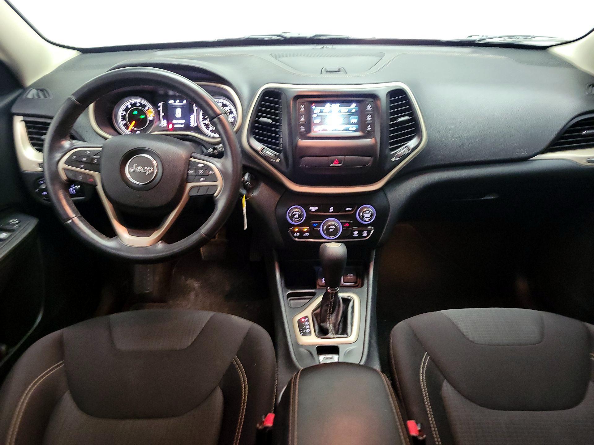 Thumbnail: 2016 Jeep Cherokee - 9
