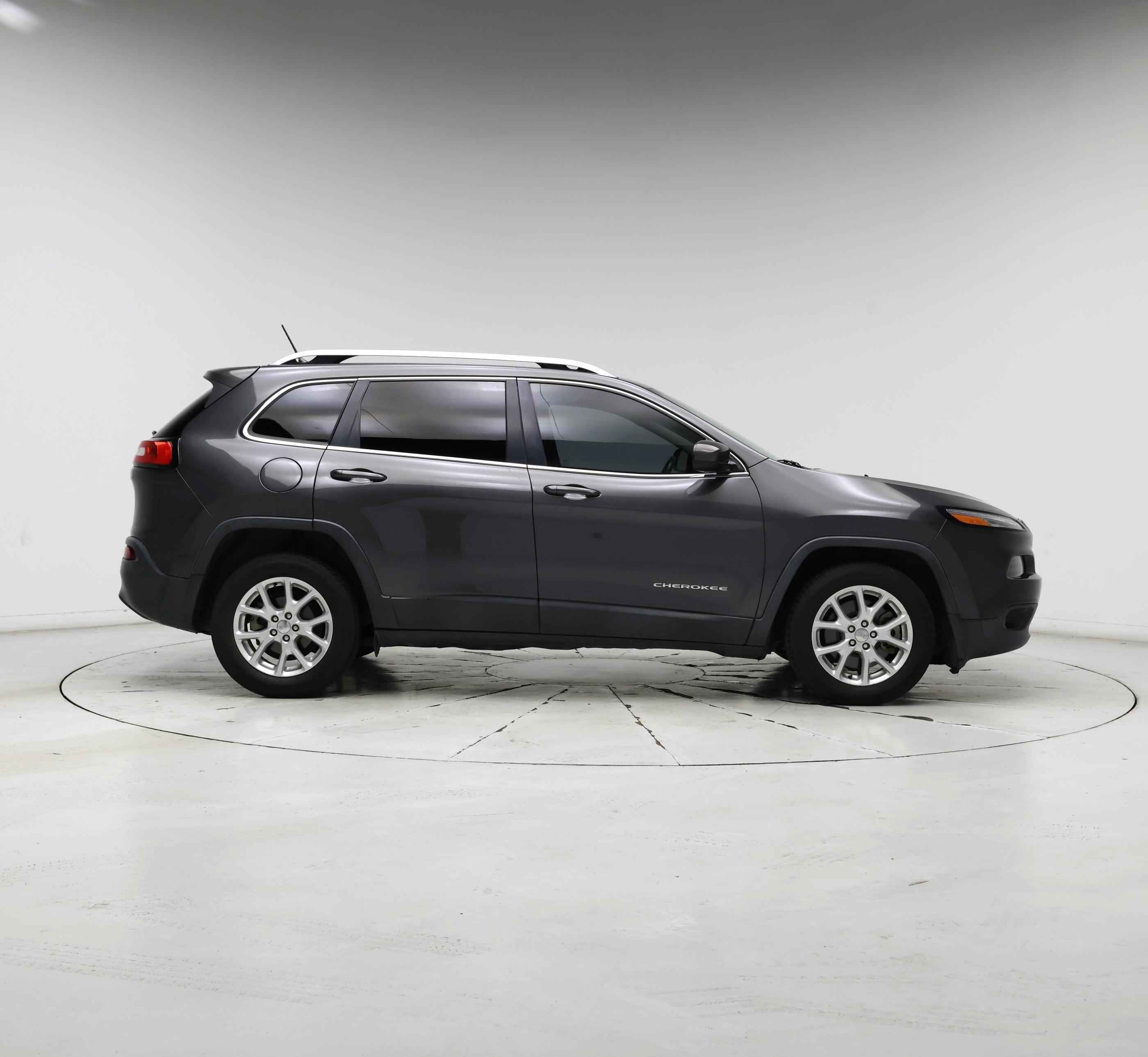 Thumbnail: 2016 Jeep Cherokee - 7