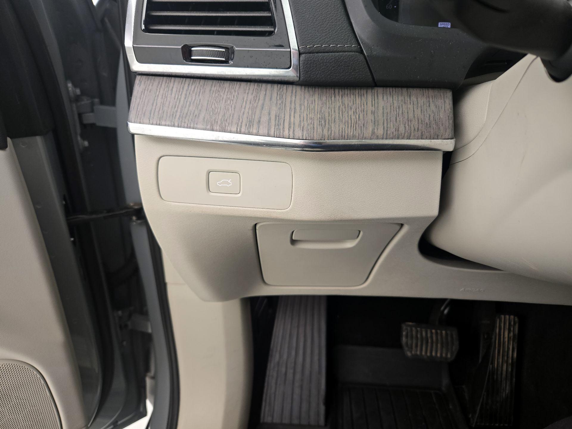 Thumbnail: 2024 Volvo XC90 - 13