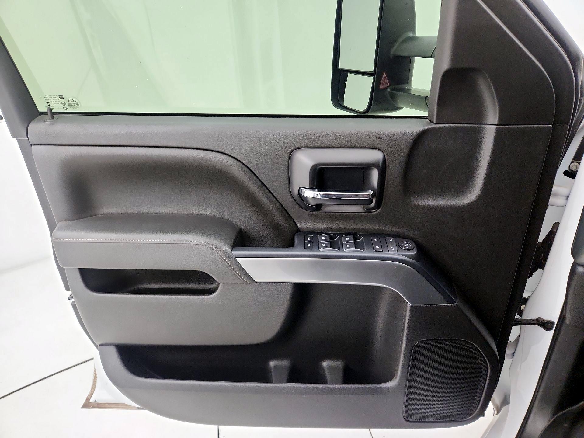 Thumbnail: 2015 Chevrolet Silverado 2500 - 12
