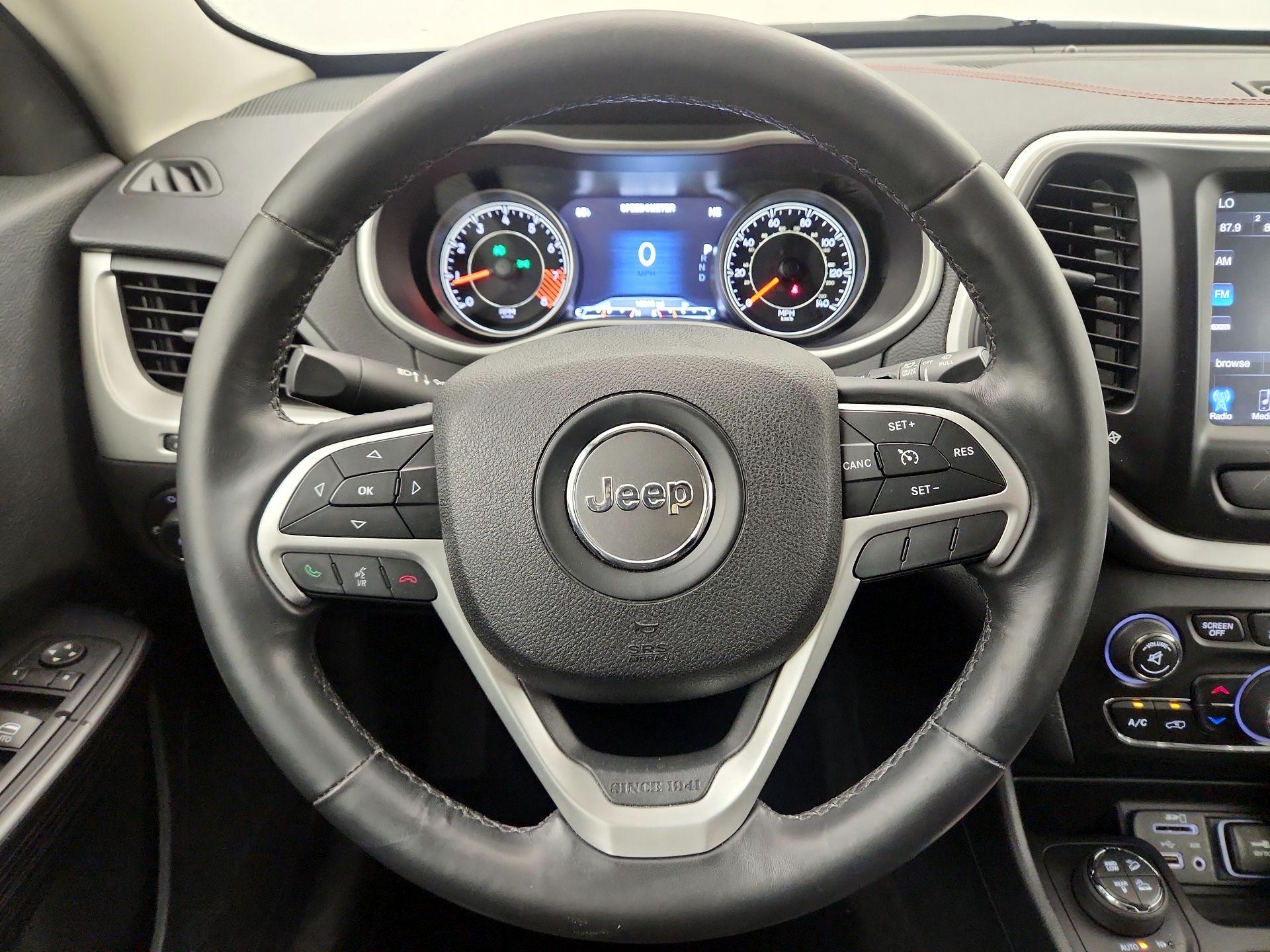 Thumbnail: 2015 Jeep Cherokee - 10