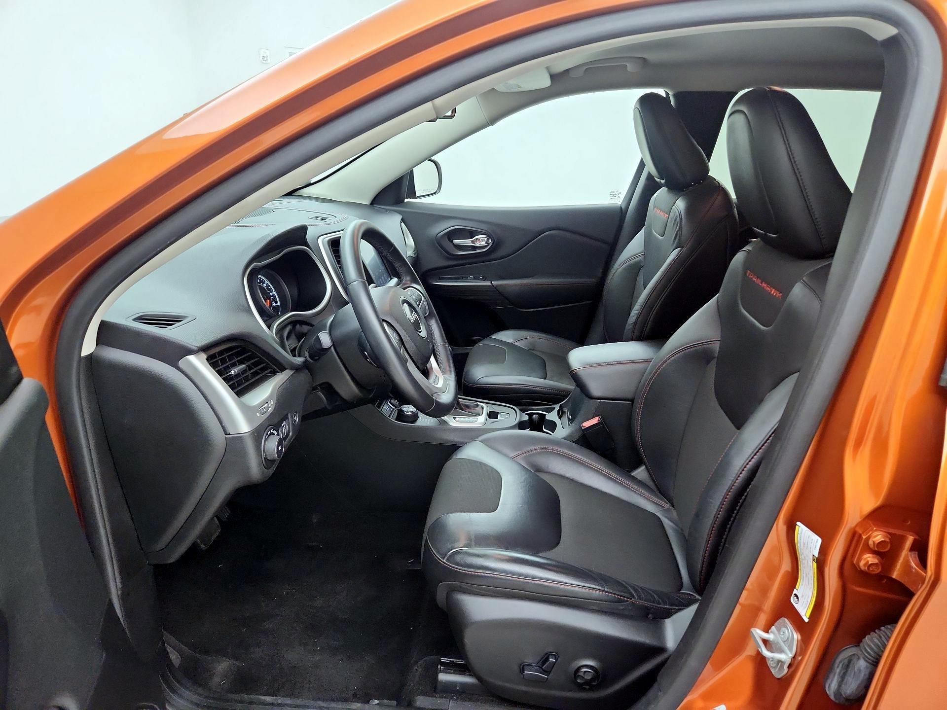 Thumbnail: 2015 Jeep Cherokee - 11