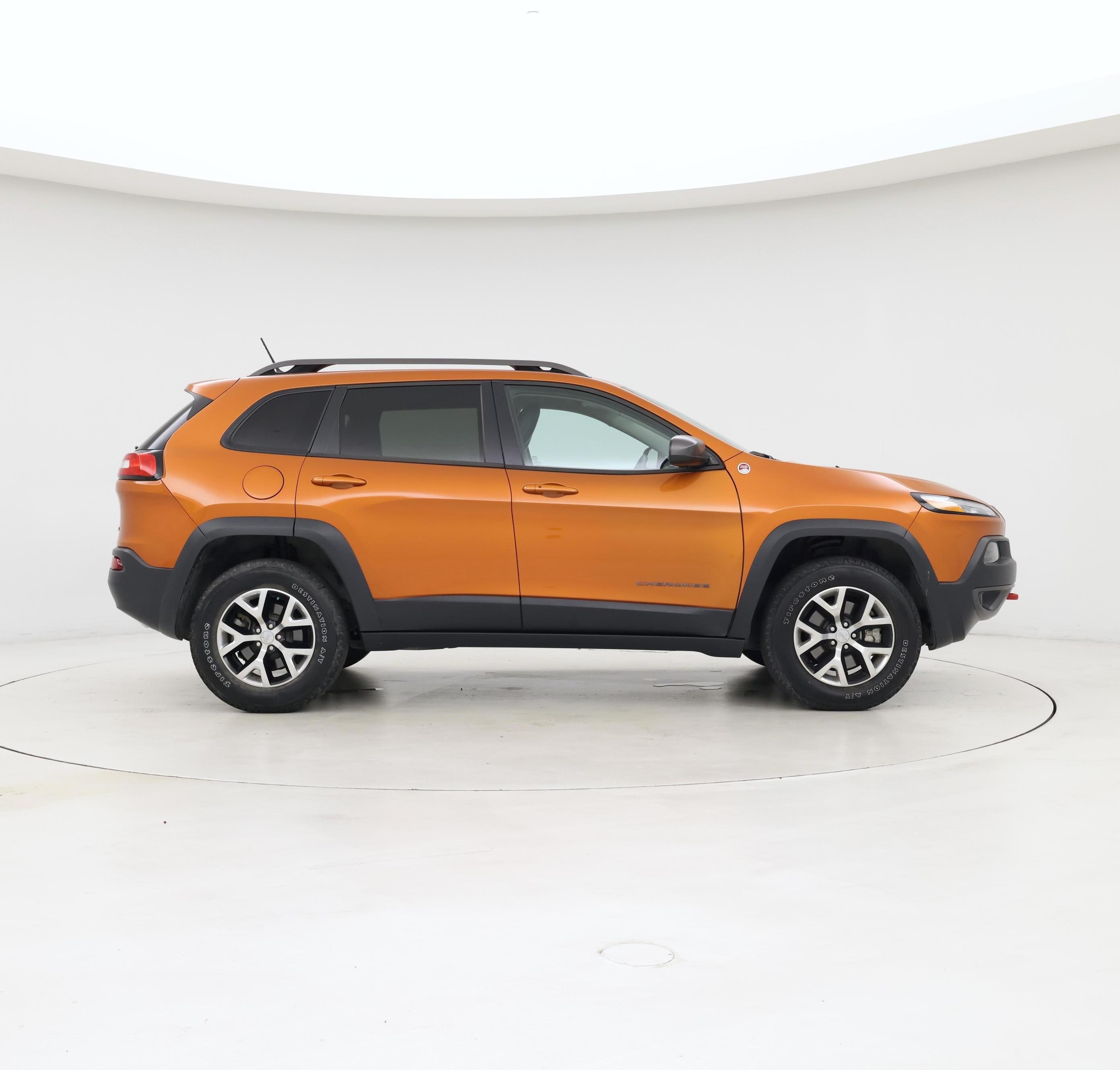 Thumbnail: 2015 Jeep Cherokee - 7