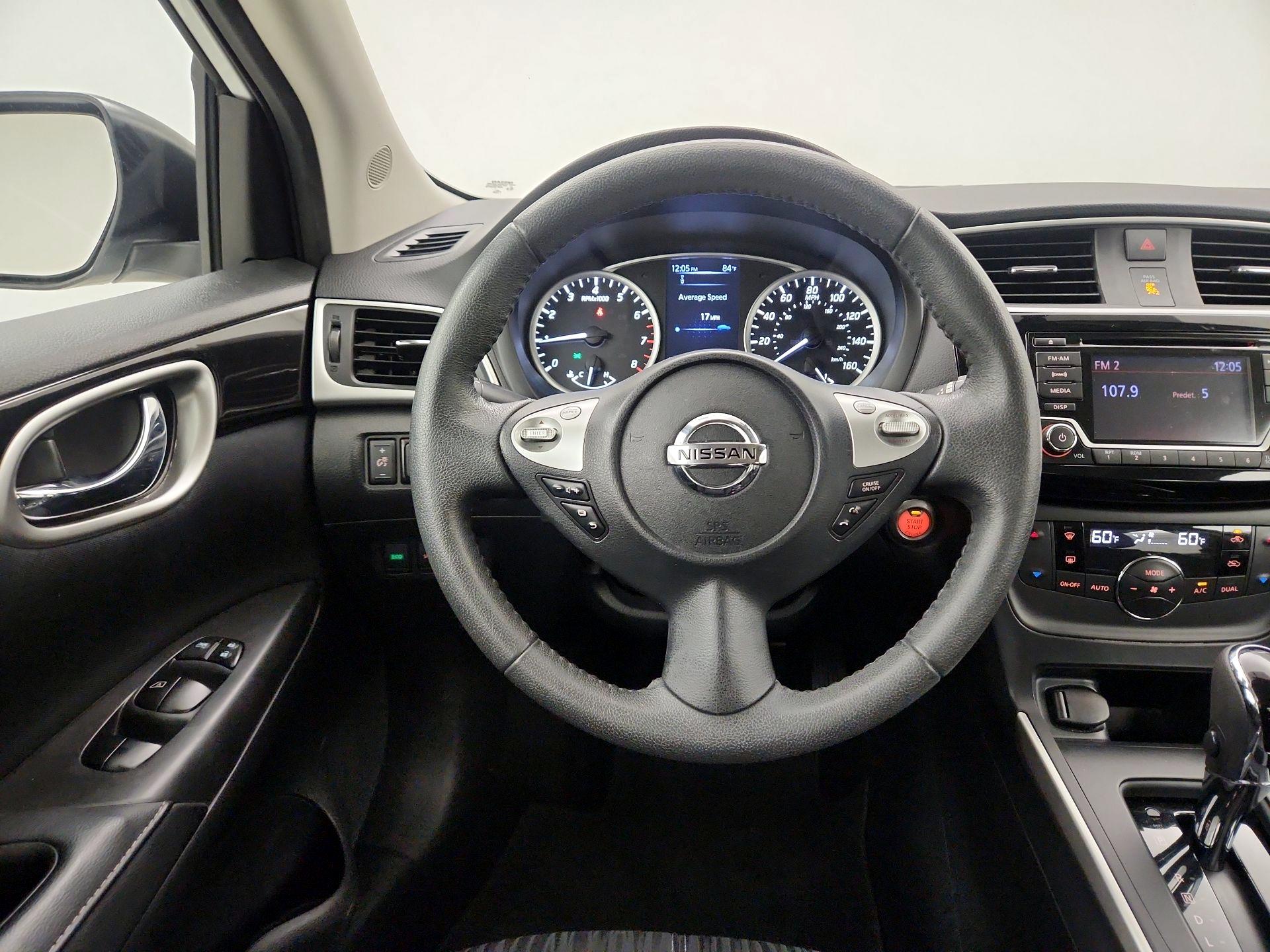 Thumbnail: 2018 Nissan Sentra - 10