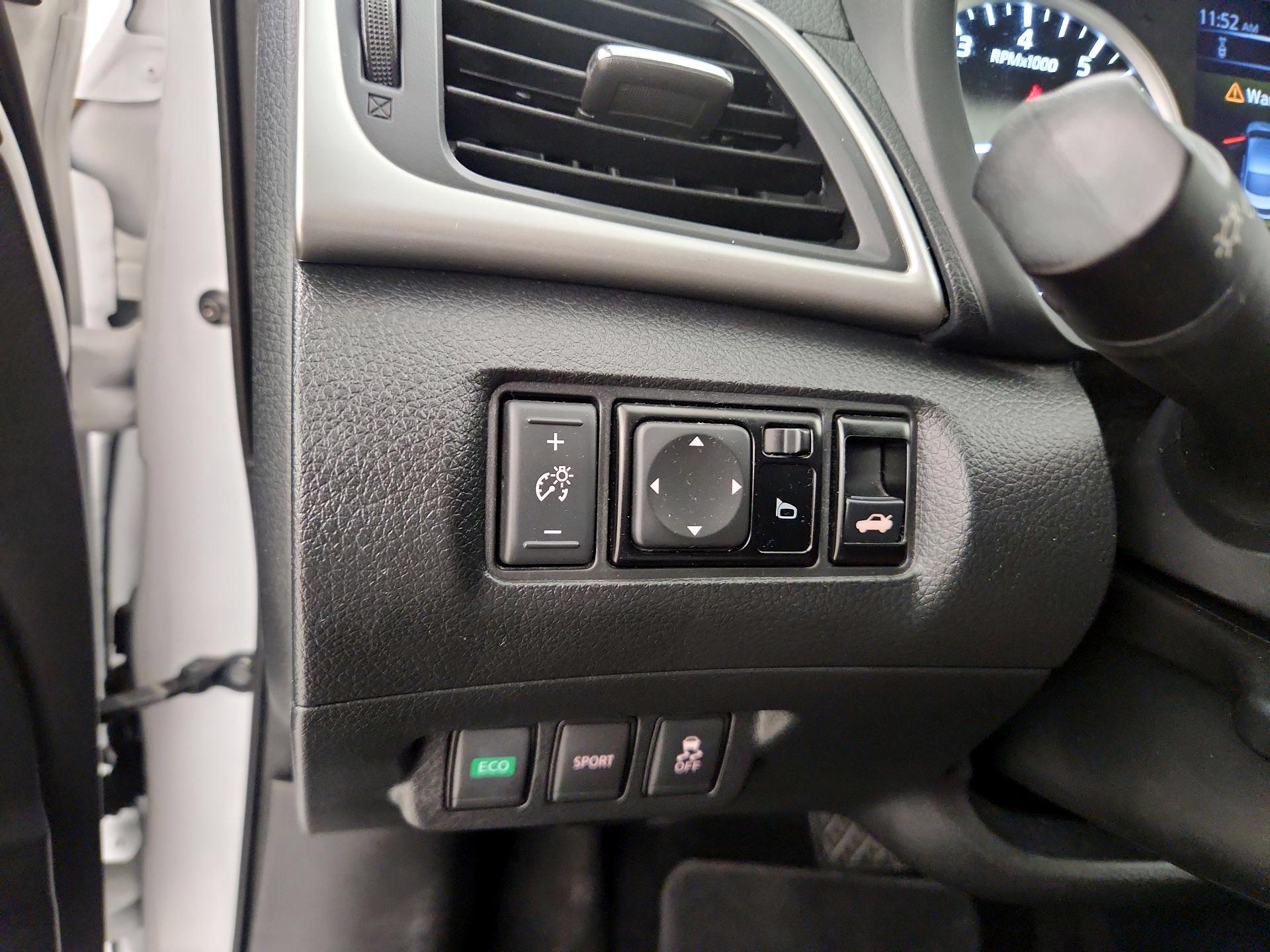 Thumbnail: 2018 Nissan Sentra - 13