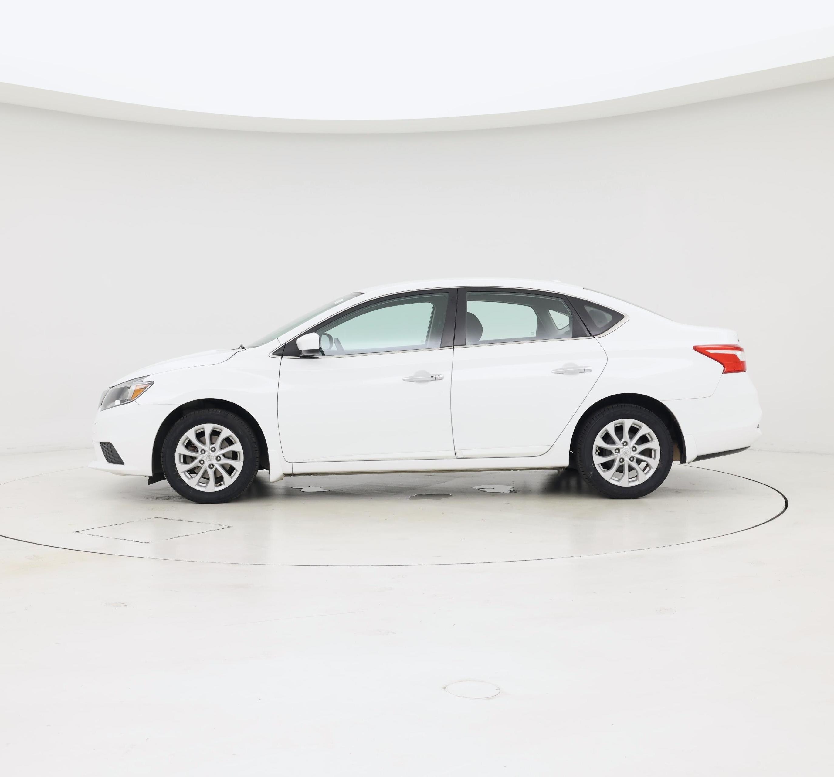 Thumbnail: 2018 Nissan Sentra - 3