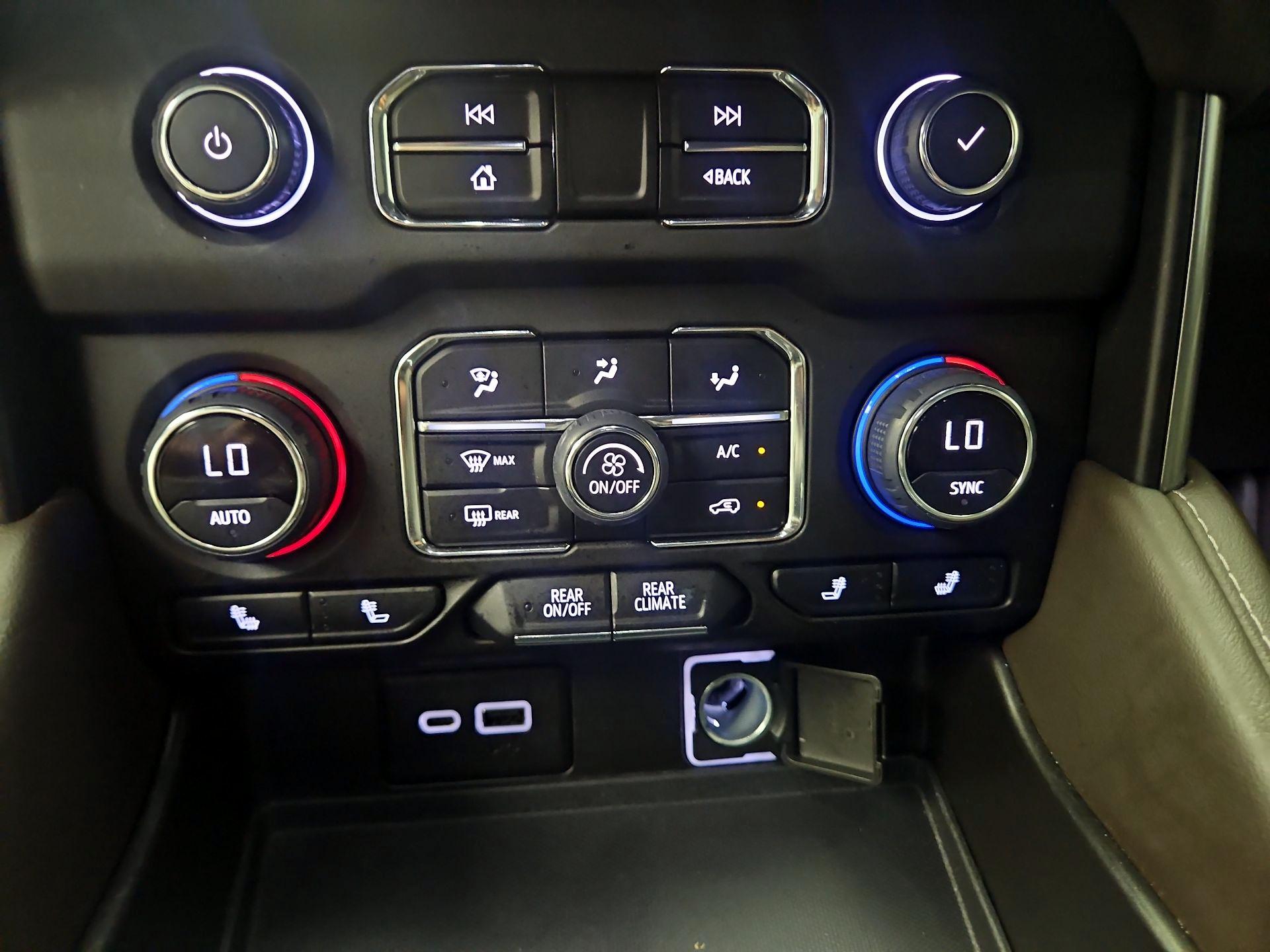 Thumbnail: 2021 Chevrolet Tahoe - 14
