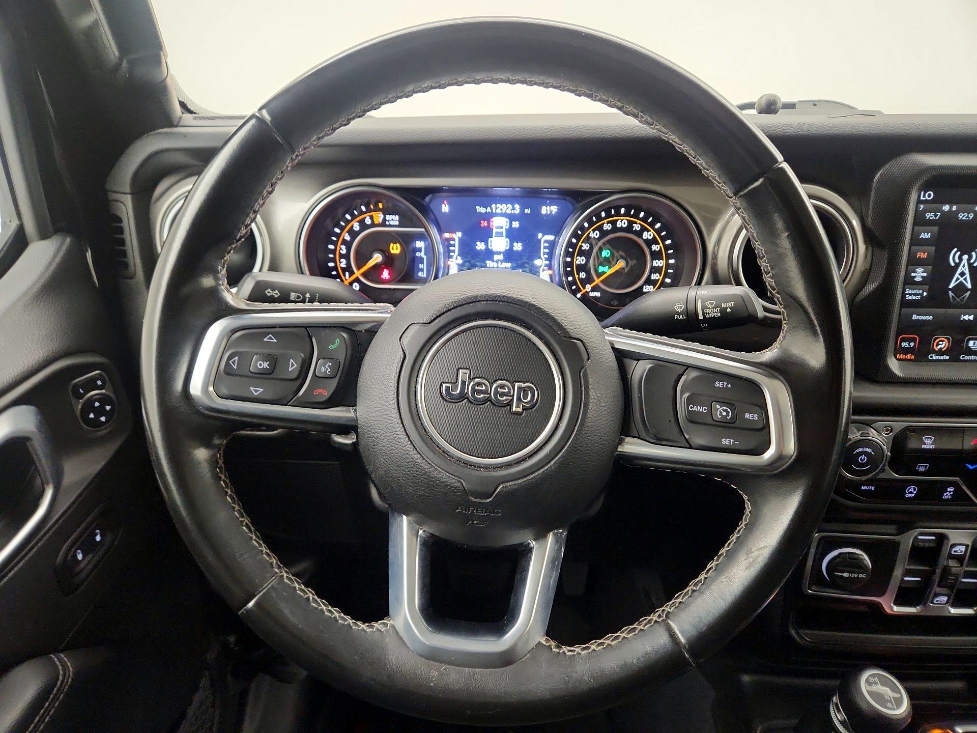 Thumbnail: 2020 Jeep Gladiator - 10