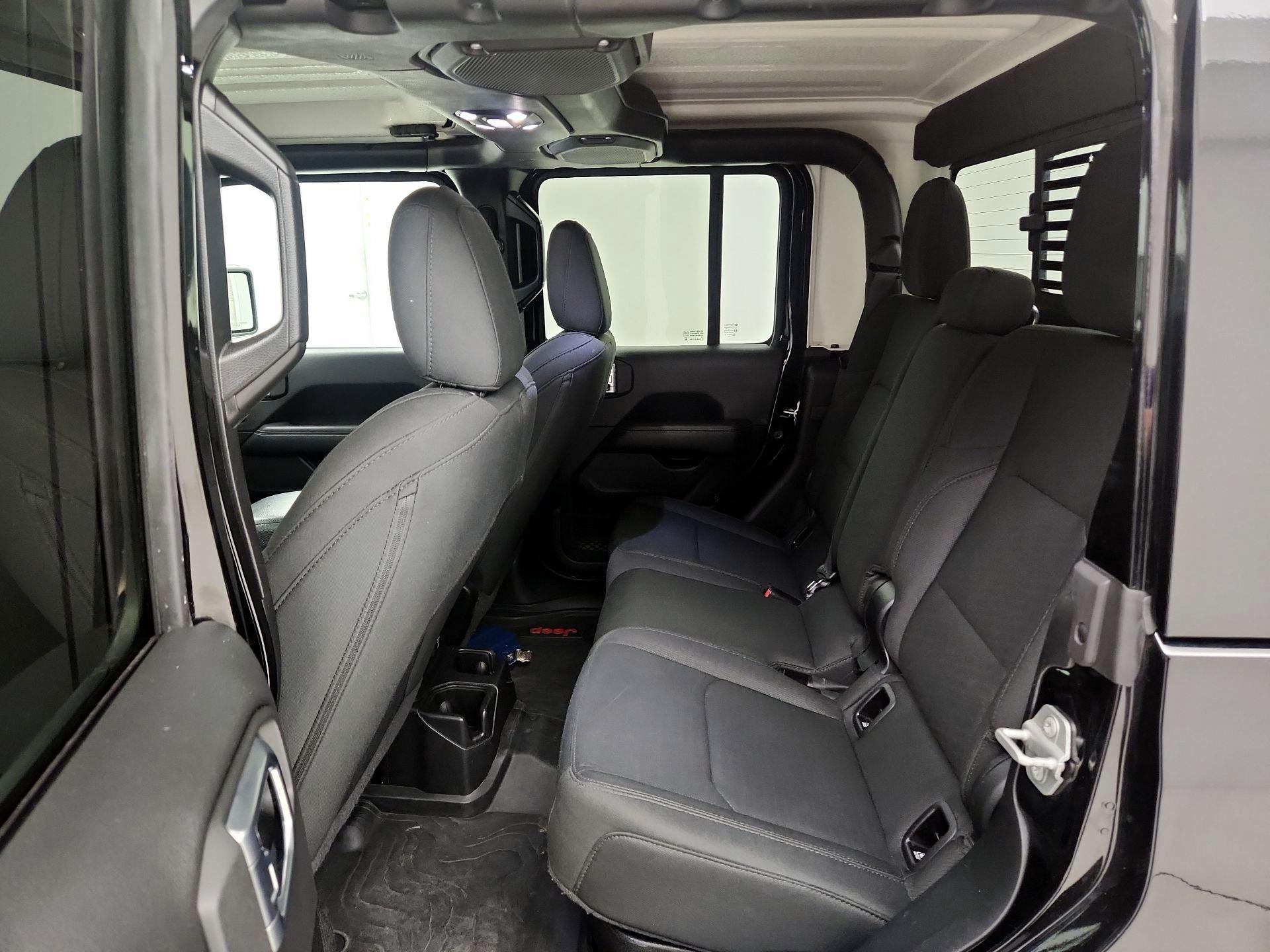 Thumbnail: 2020 Jeep Gladiator - 18