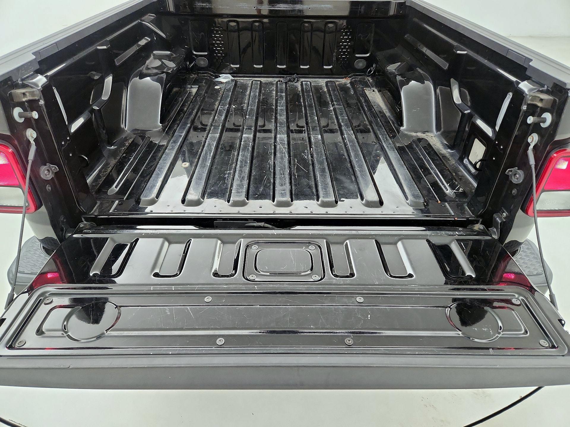 Thumbnail: 2020 Jeep Gladiator - 19