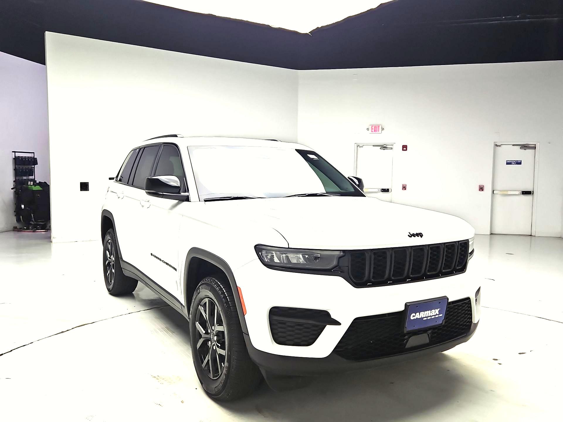 Thumbnail: 2024 Jeep Grand Cherokee - 1