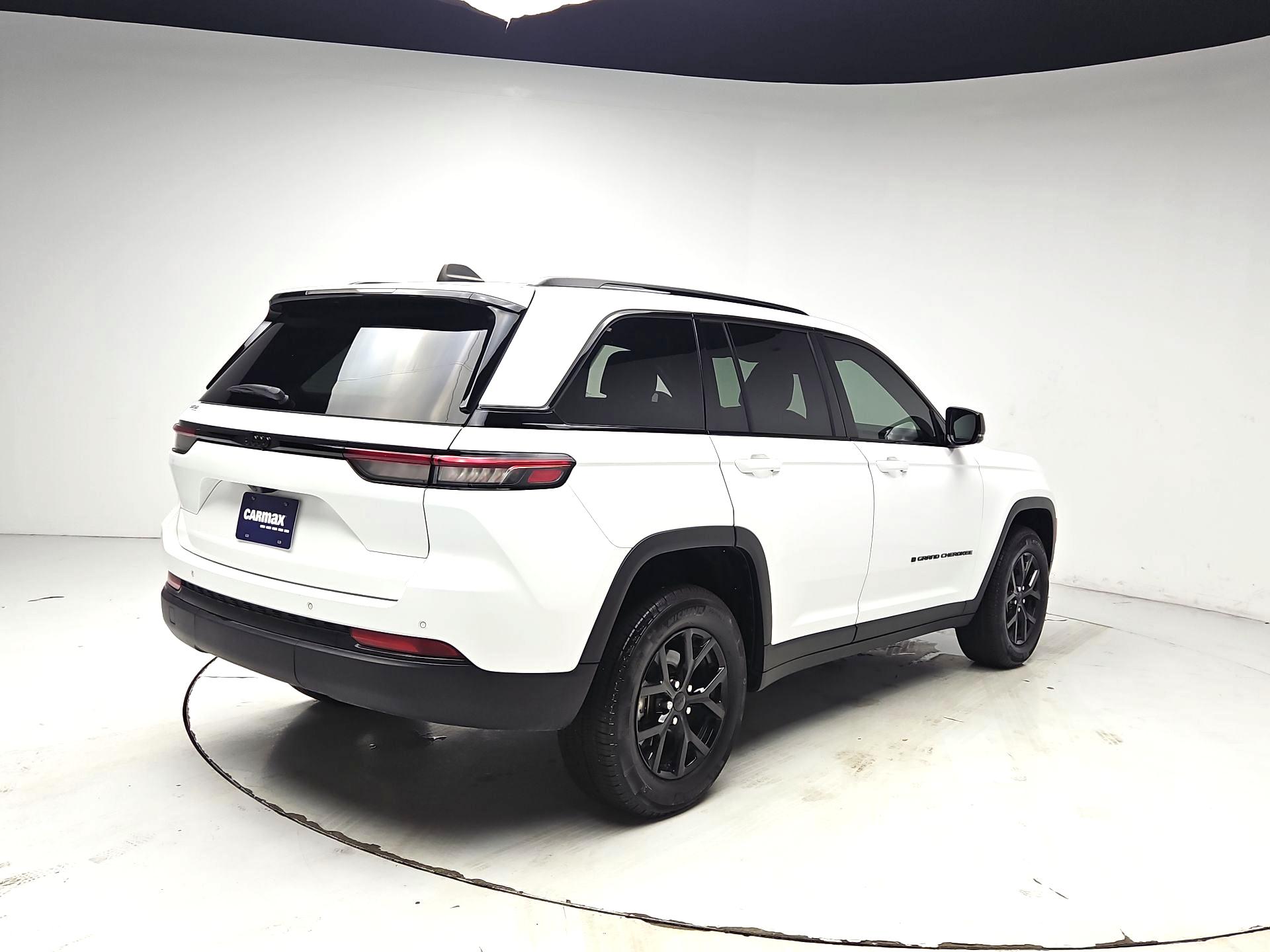 Thumbnail: 2024 Jeep Grand Cherokee - 5
