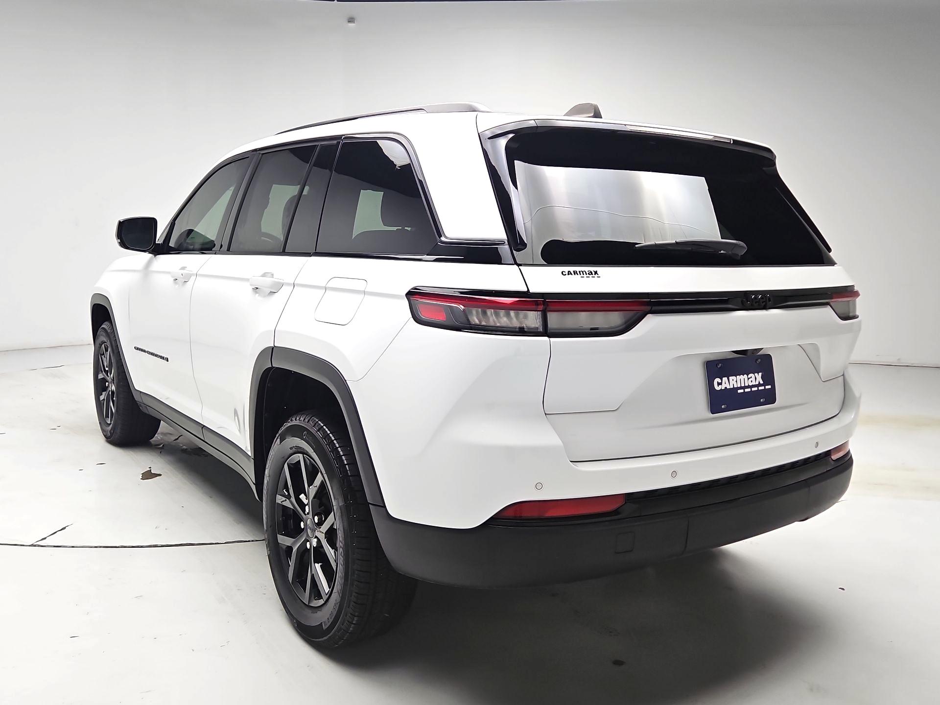 Thumbnail: 2024 Jeep Grand Cherokee - 7