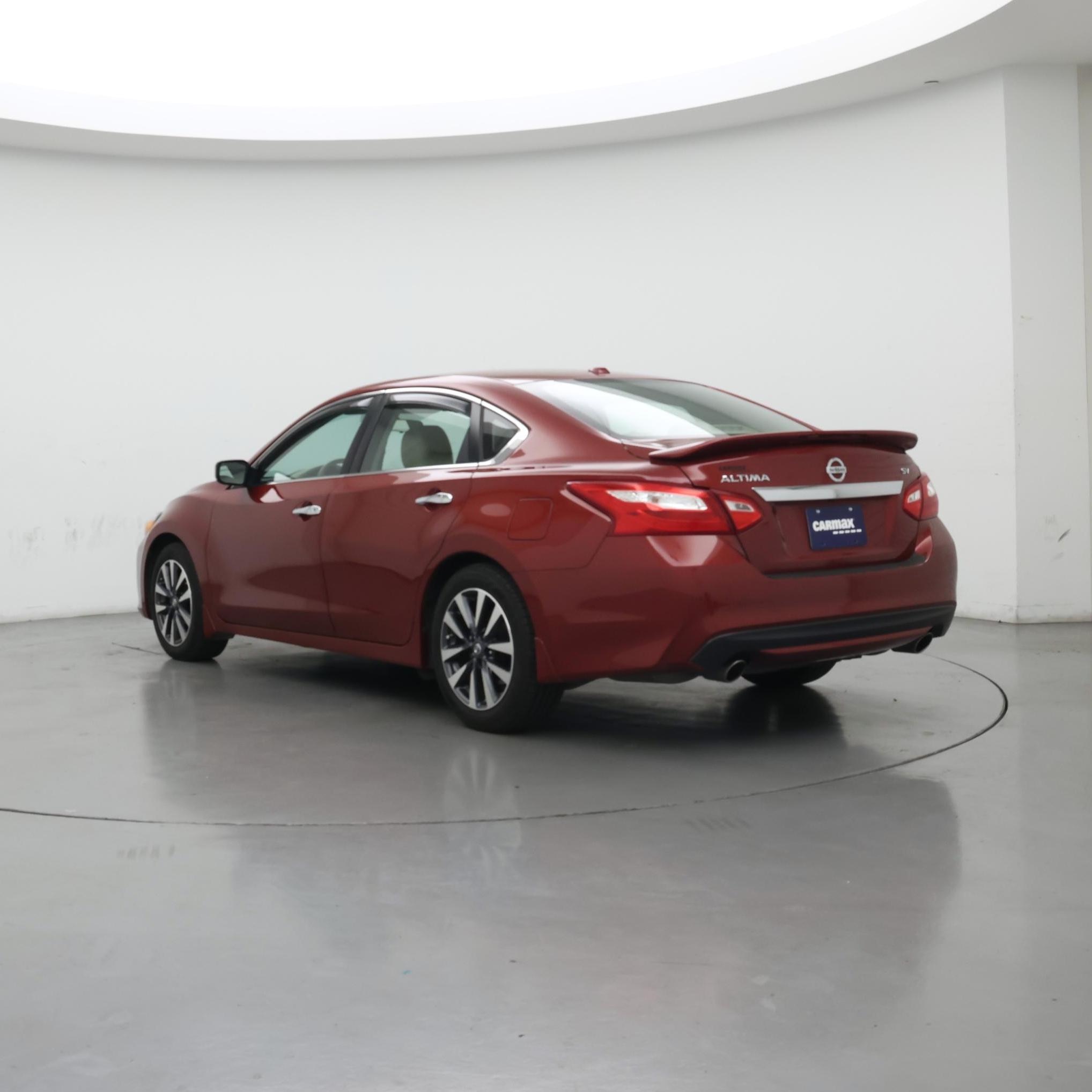 Thumbnail: 2016 Nissan Altima - 2