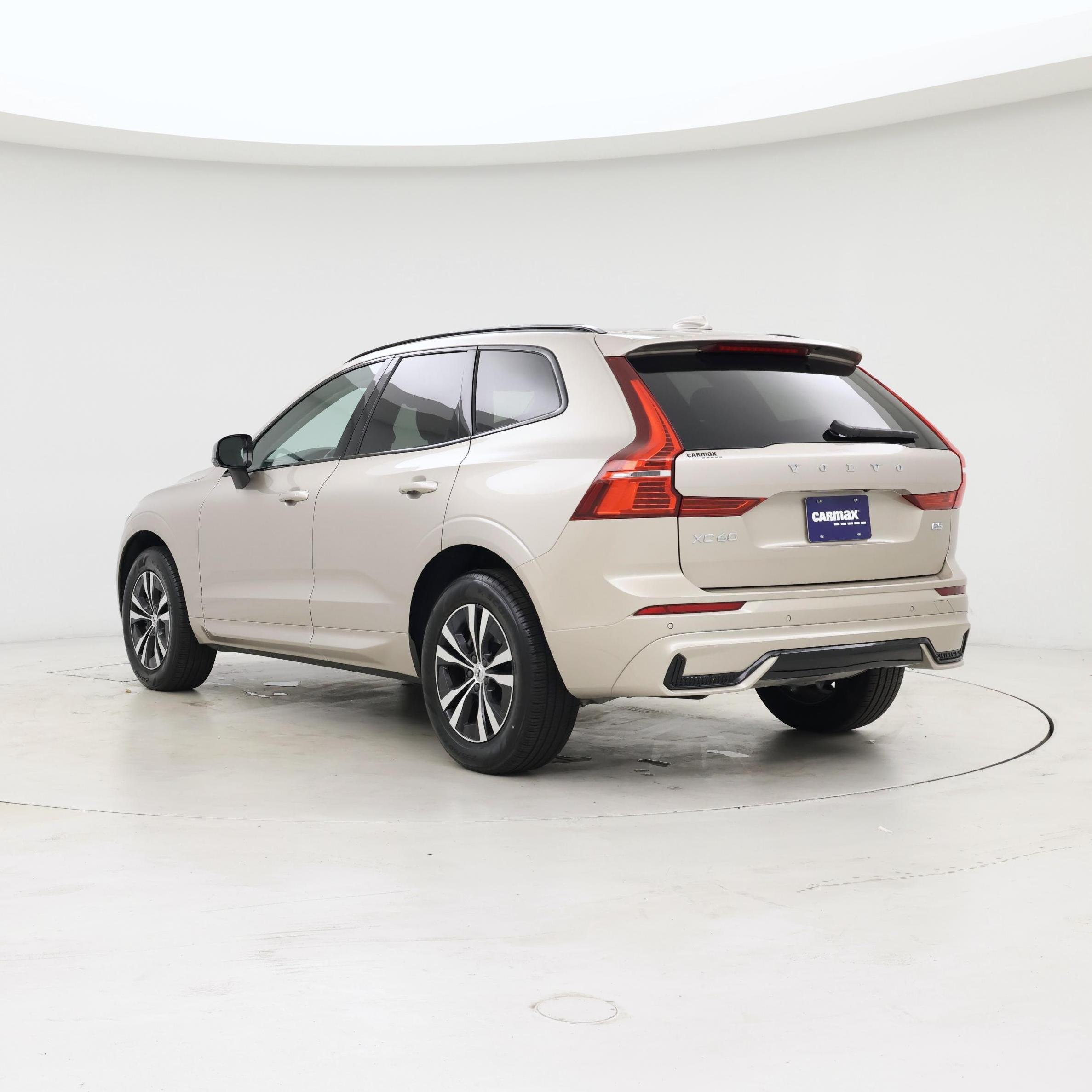 Thumbnail: 2025 Volvo XC60 - 2