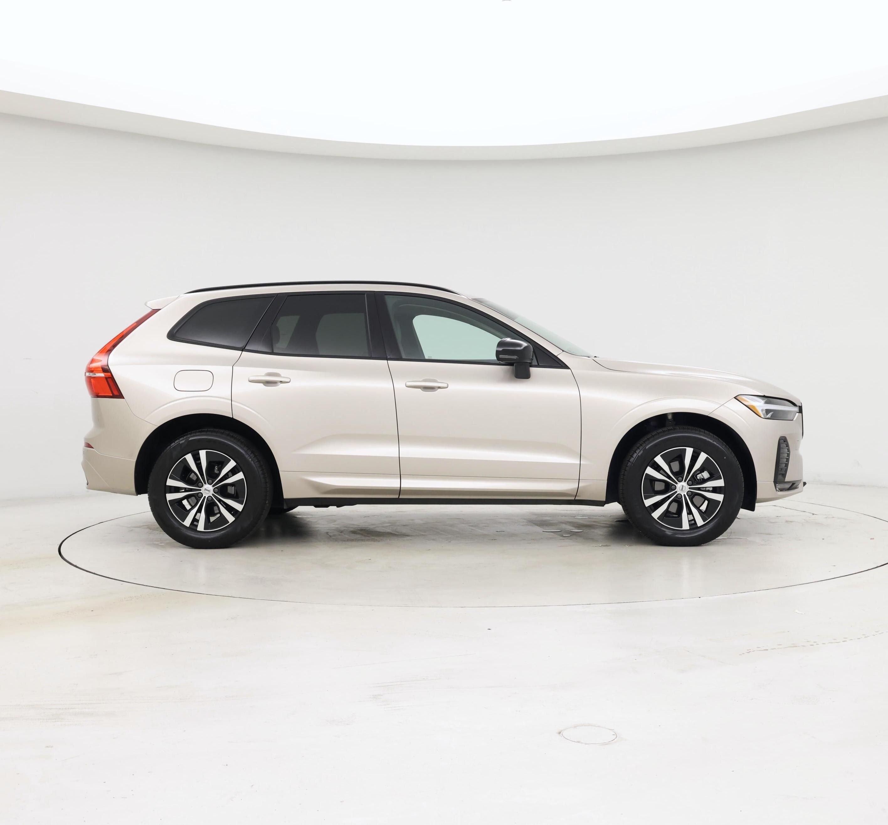 Thumbnail: 2025 Volvo XC60 - 7