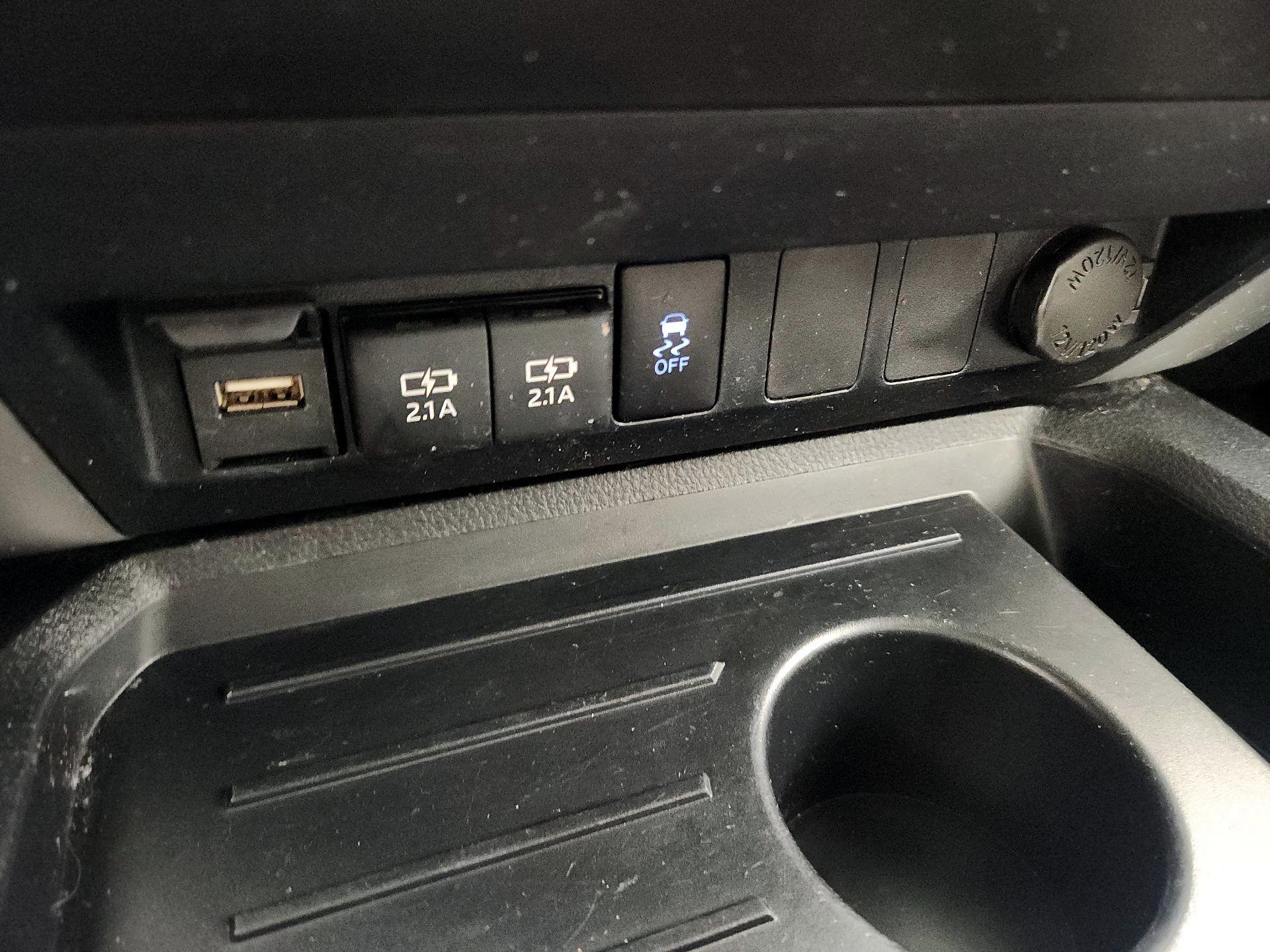 Thumbnail: 2020 Toyota Tundra - 18