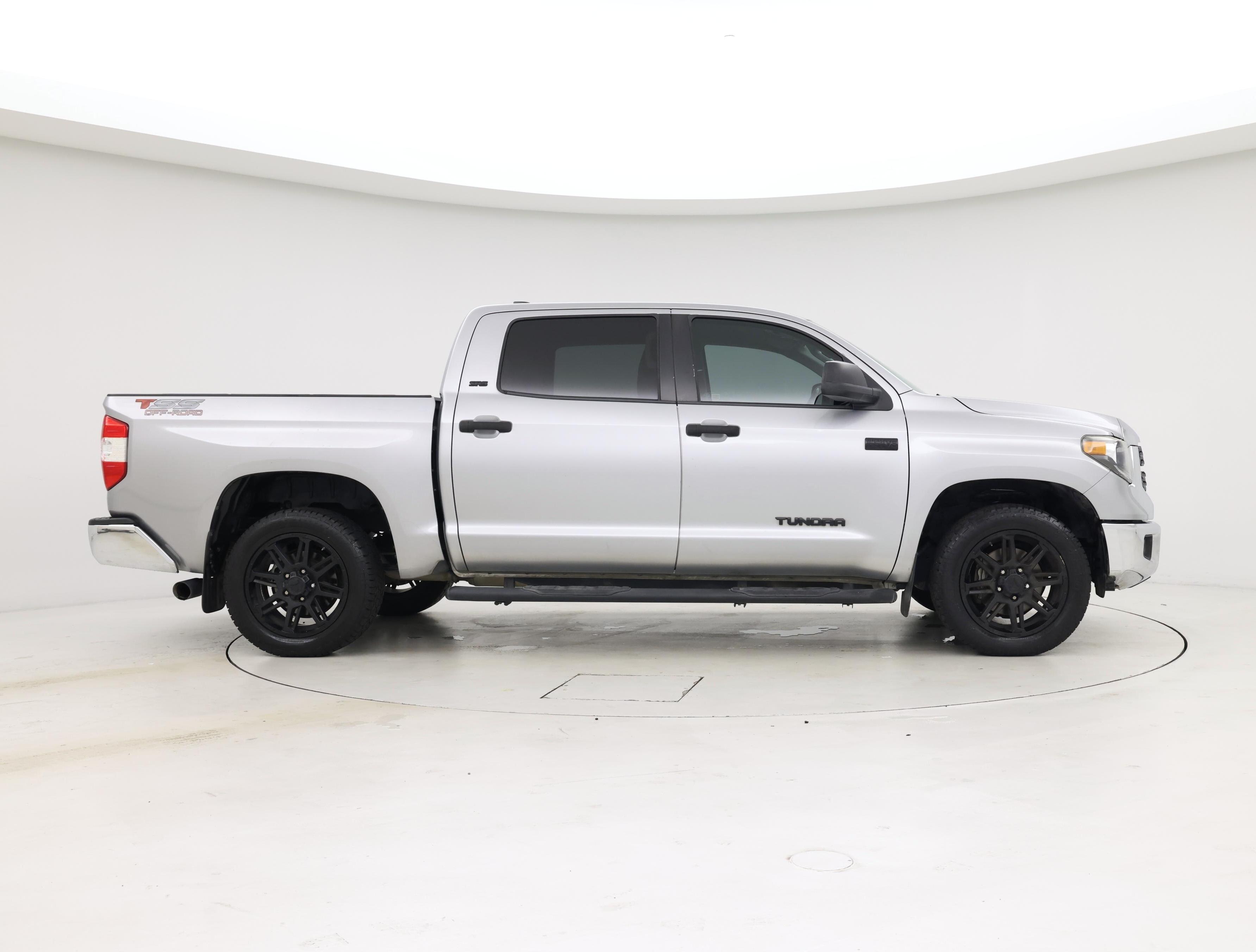 Thumbnail: 2020 Toyota Tundra - 7