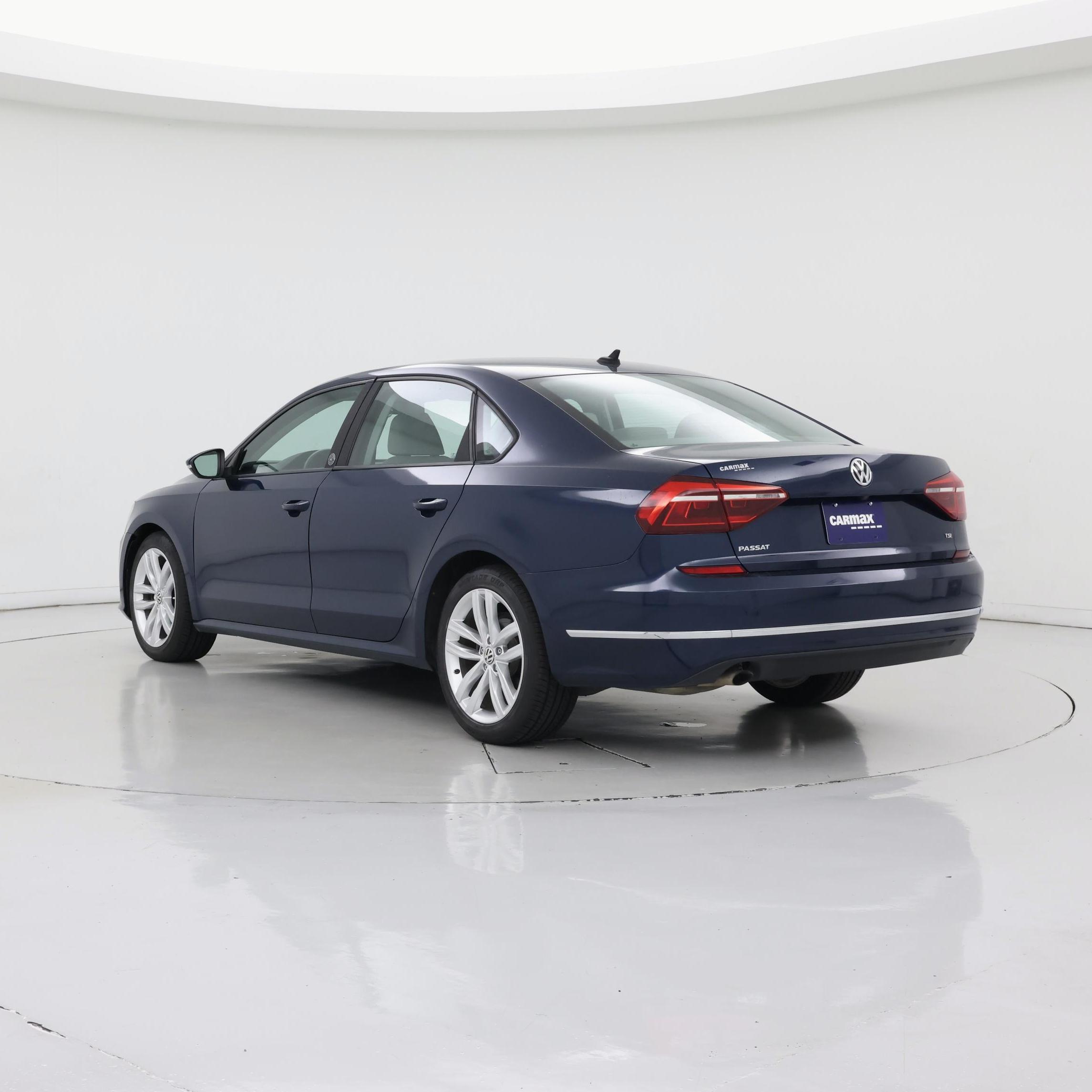 Thumbnail: 2019 Volkswagen Passat - 2