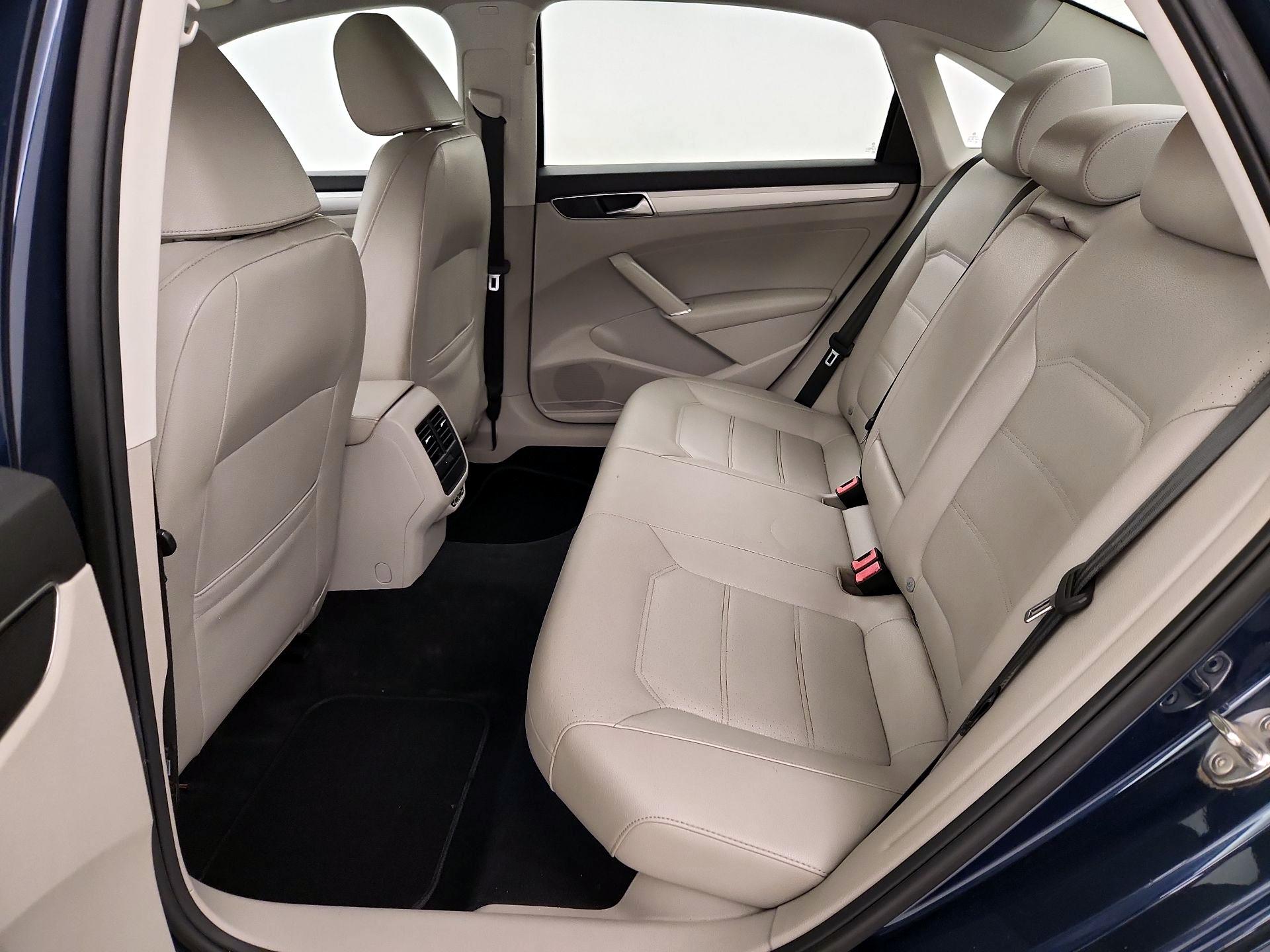 Thumbnail: 2019 Volkswagen Passat - 20
