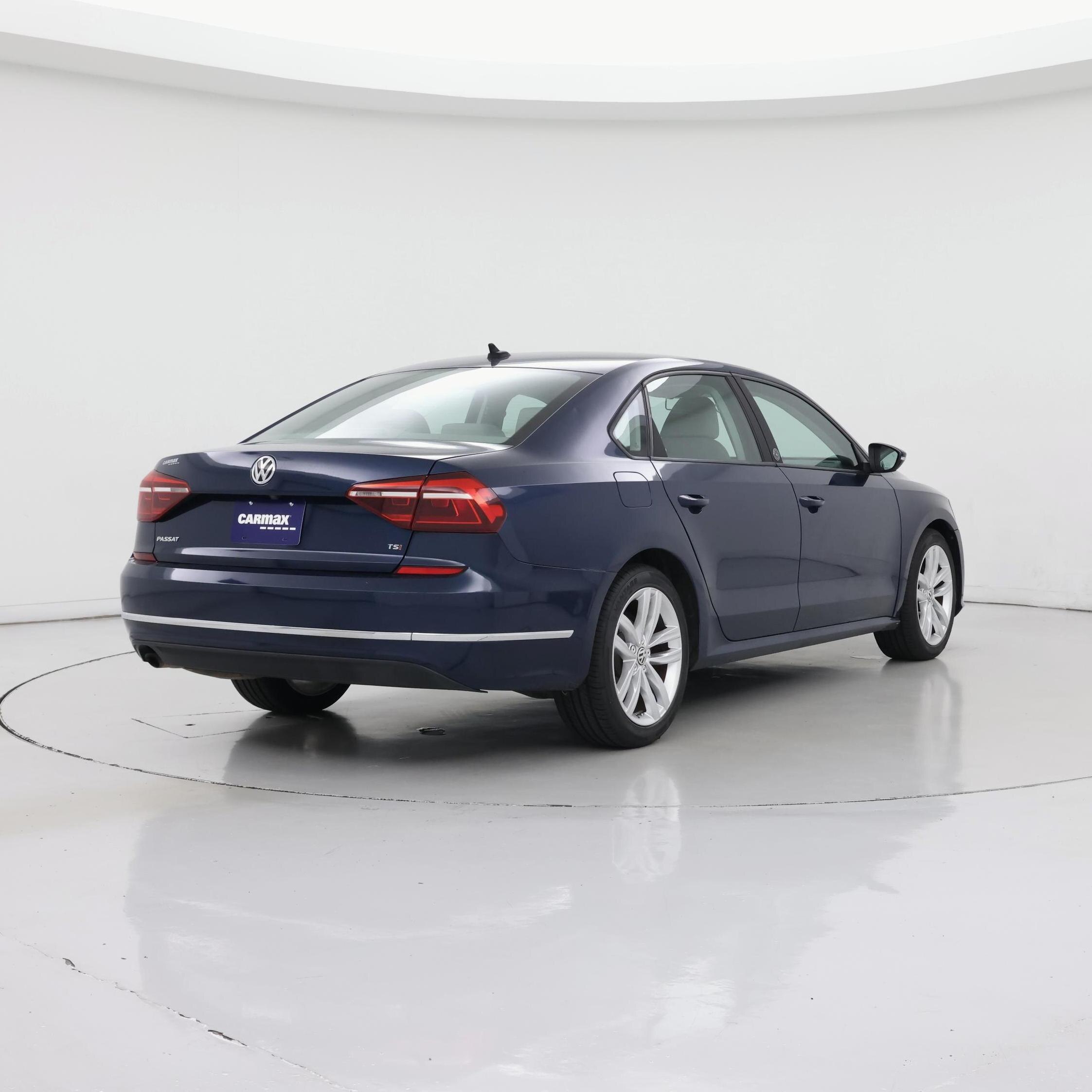 Thumbnail: 2019 Volkswagen Passat - 8