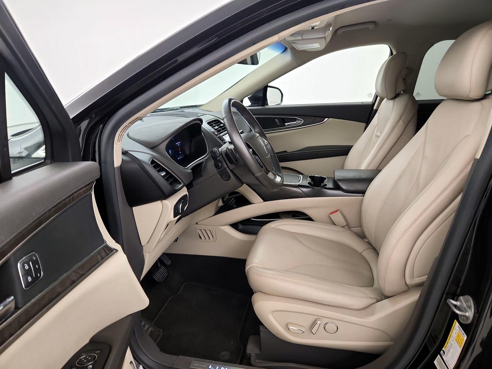 Thumbnail: 2019 Lincoln Nautilus - 11
