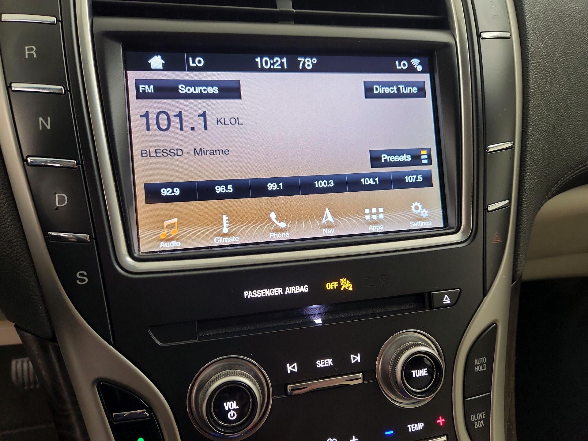 Thumbnail: 2019 Lincoln Nautilus - 16