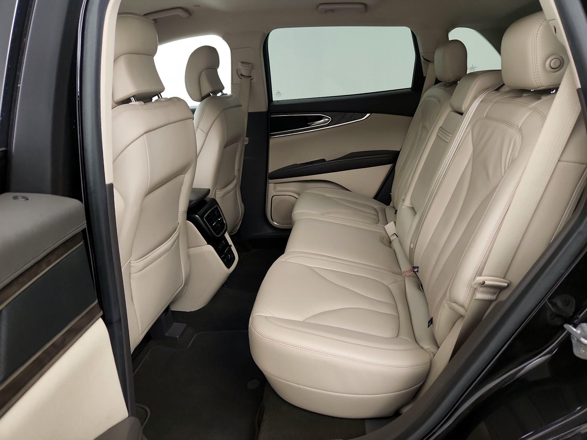 Thumbnail: 2019 Lincoln Nautilus - 20