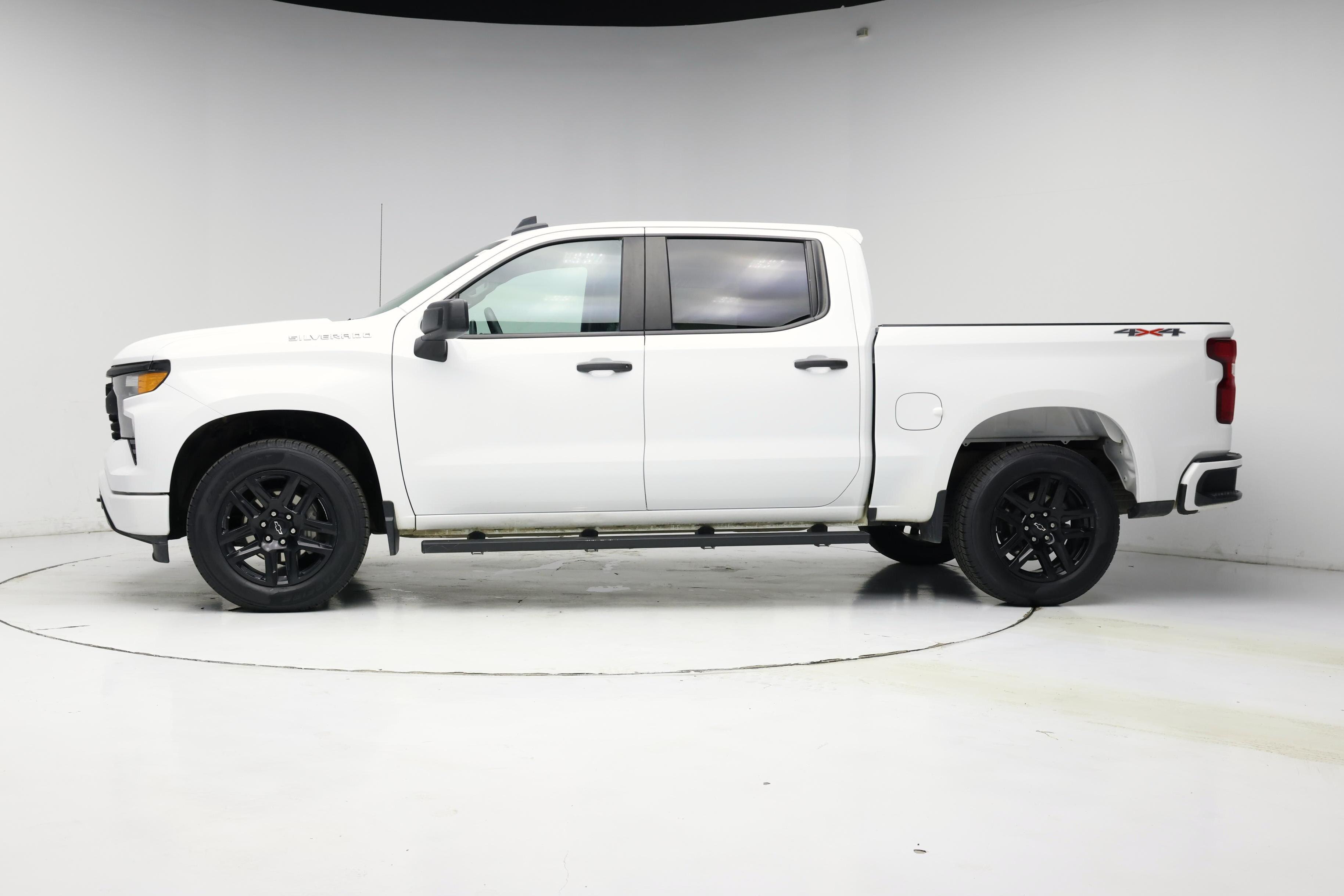 Thumbnail: 2023 Chevrolet Silverado 1500 - 3