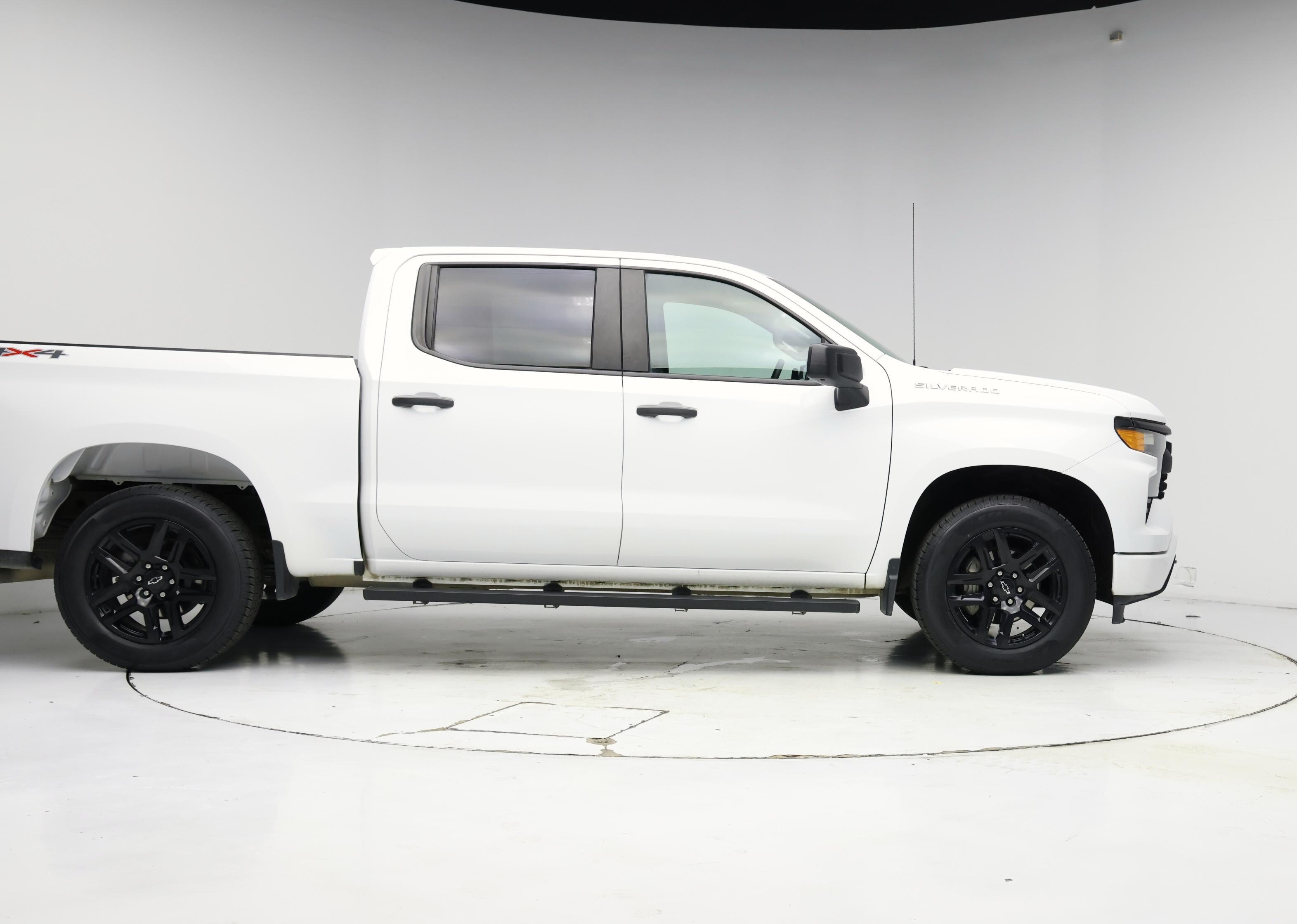 Thumbnail: 2023 Chevrolet Silverado 1500 - 7