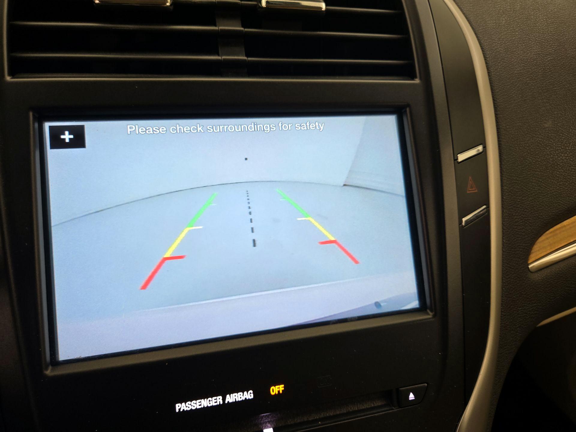 Thumbnail: 2016 Lincoln MKC - 15