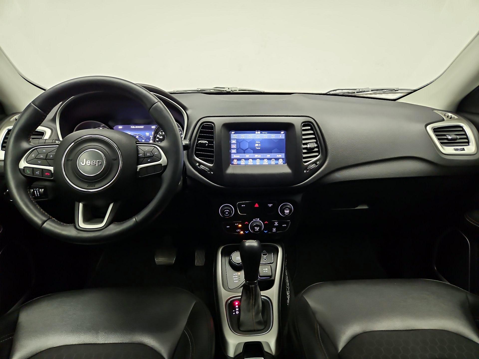 Thumbnail: 2018 Jeep Compass - 9