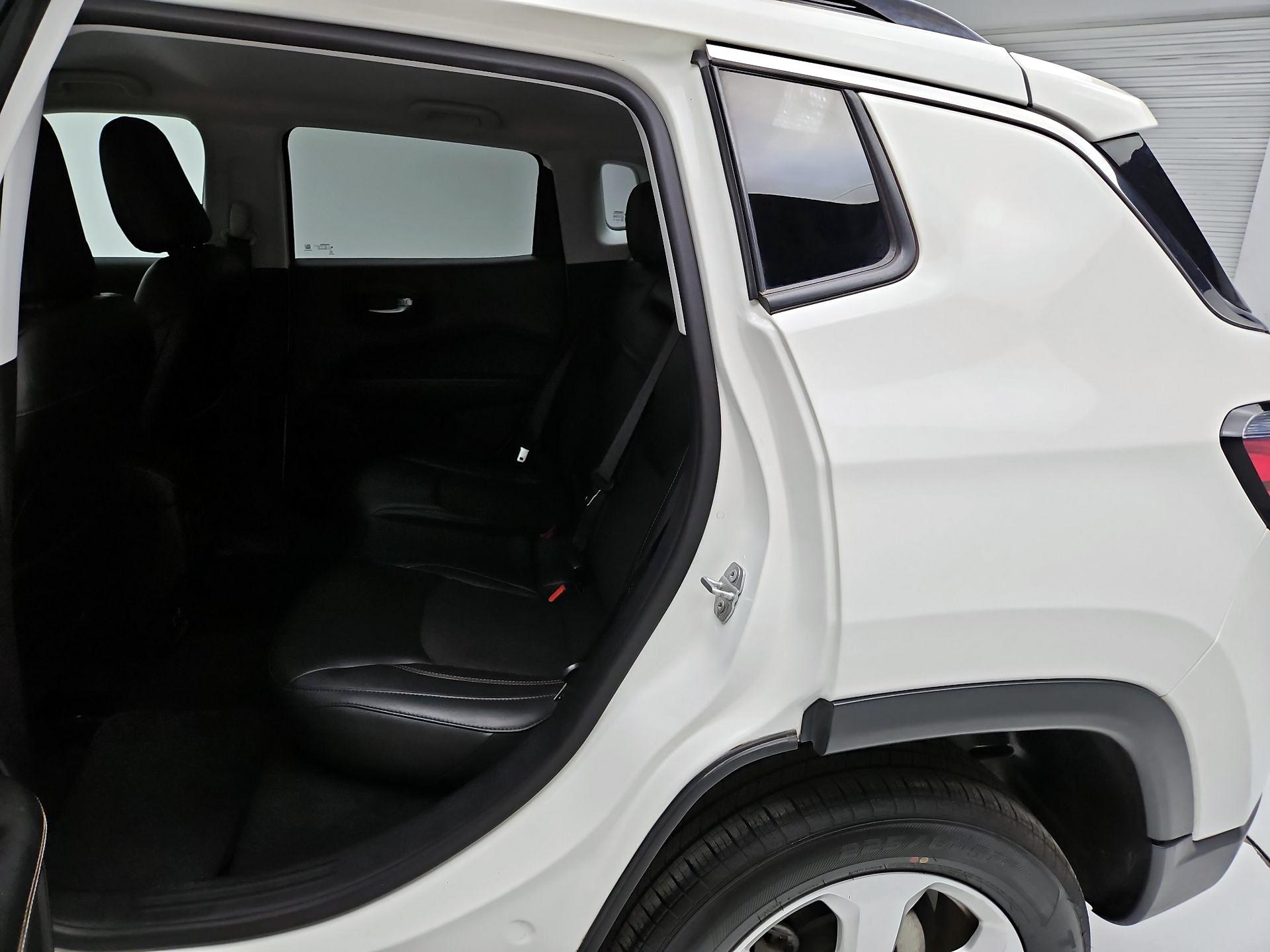 Thumbnail: 2018 Jeep Compass - 19
