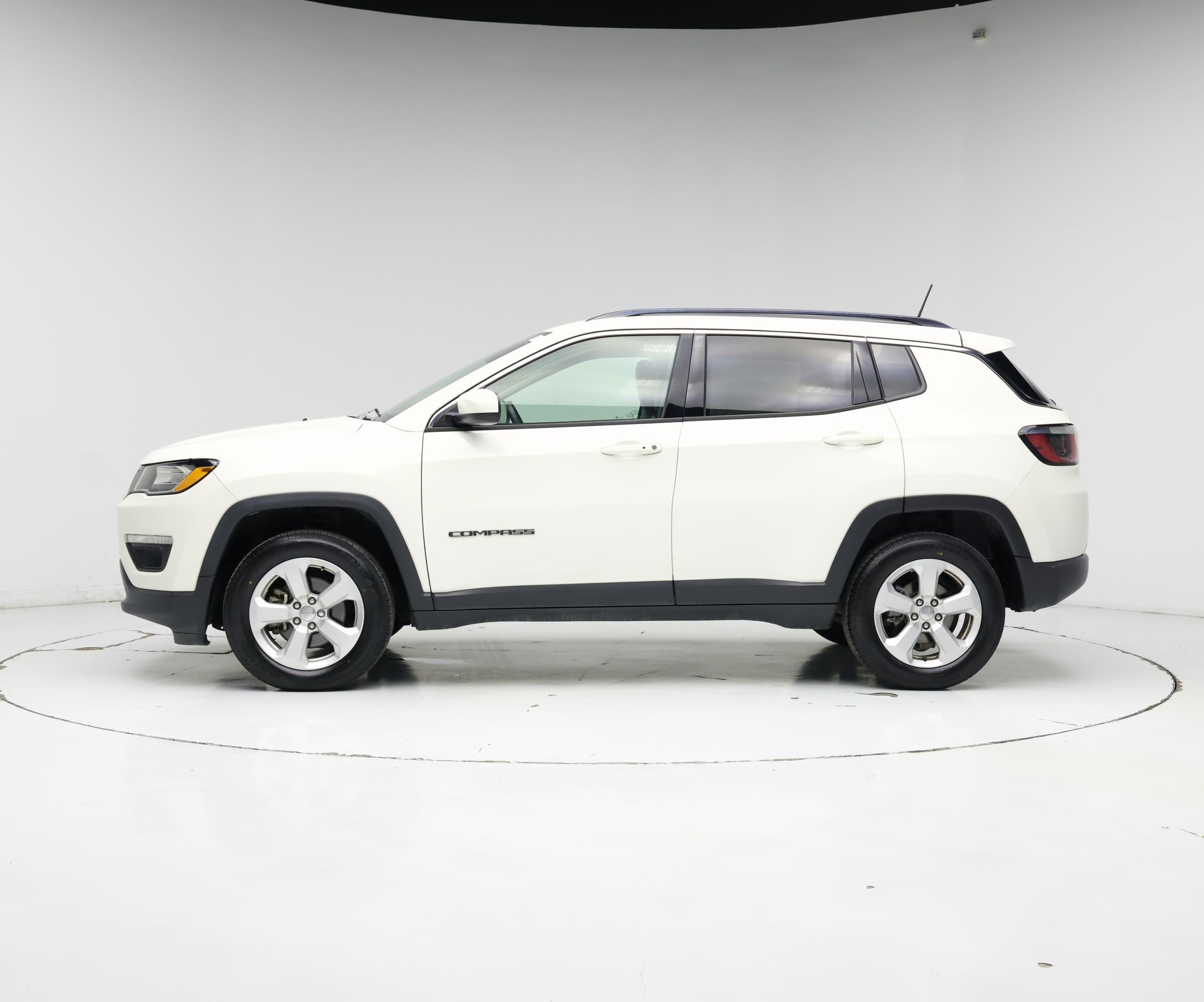 Thumbnail: 2018 Jeep Compass - 3