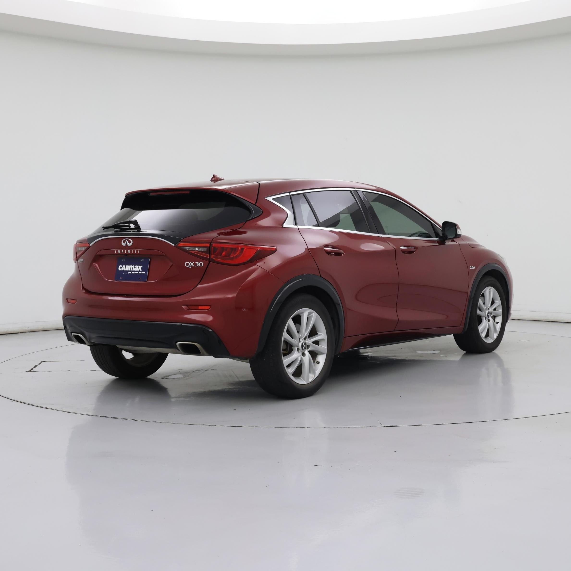 Thumbnail: 2018 INFINITI QX30 - 8