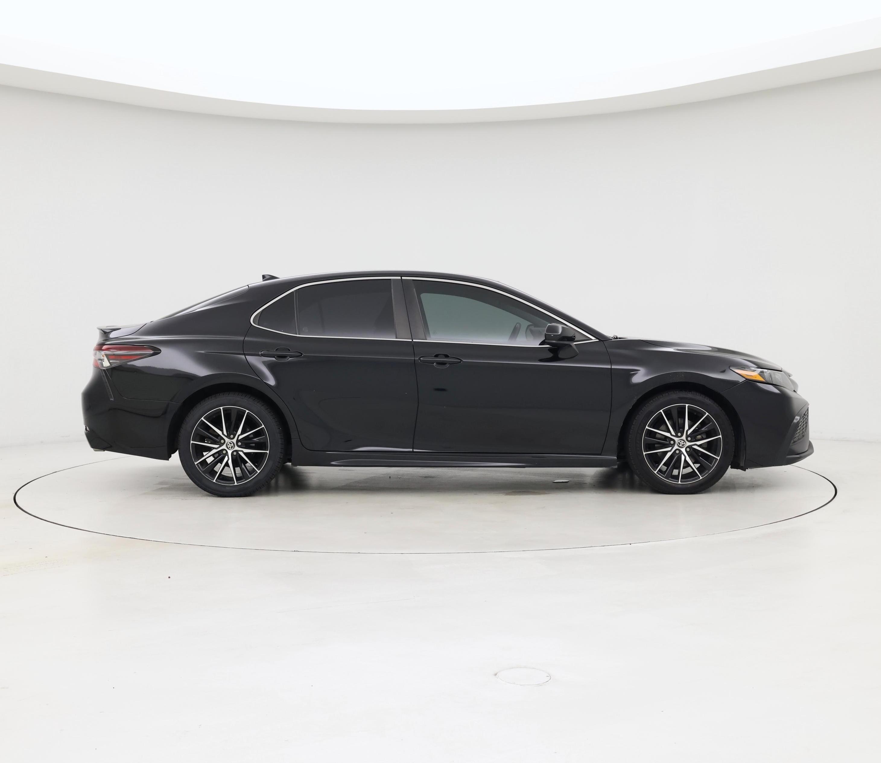 Thumbnail: 2021 Toyota Camry - 7