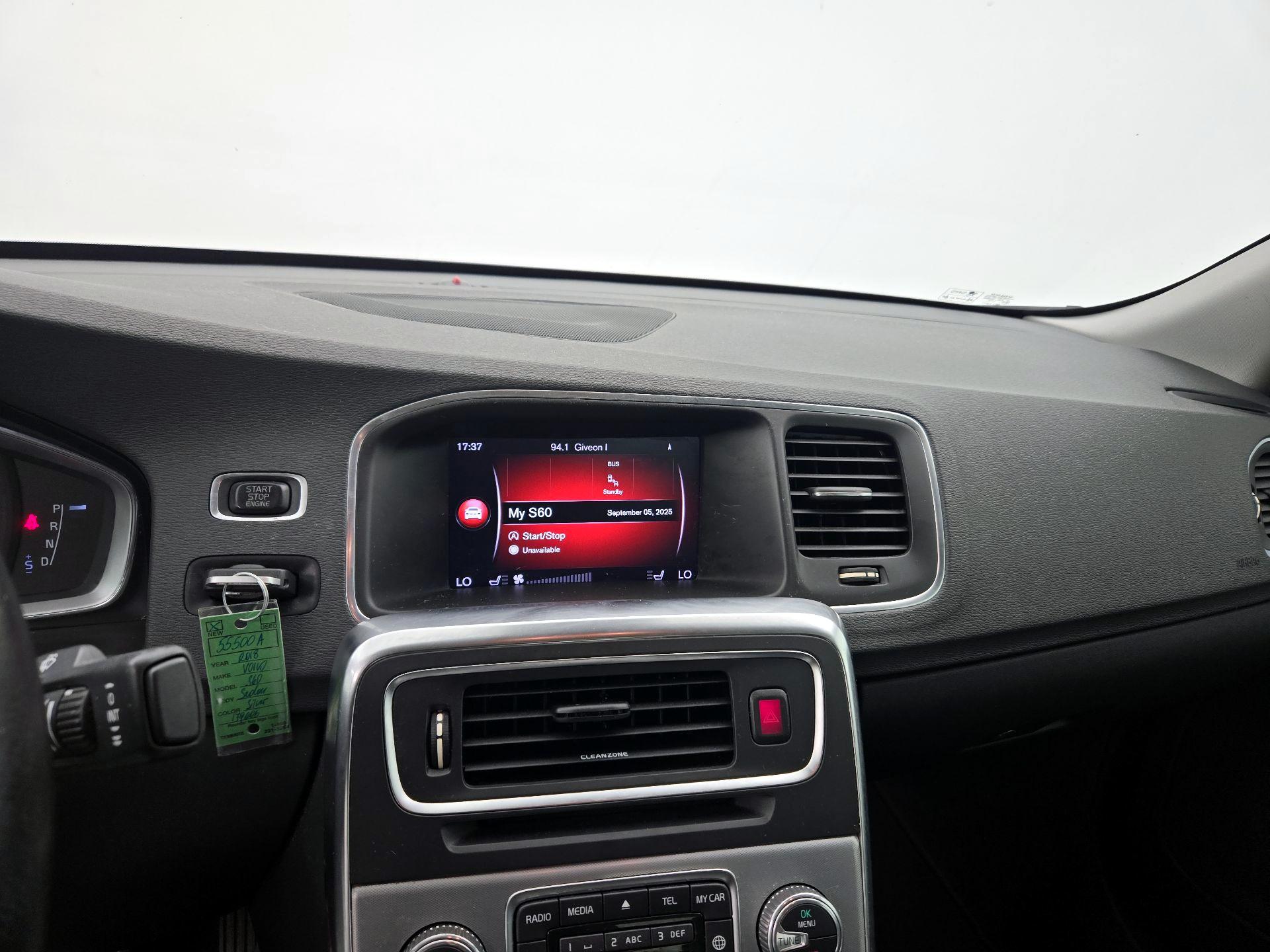 Thumbnail: 2018 Volvo S60 - 15