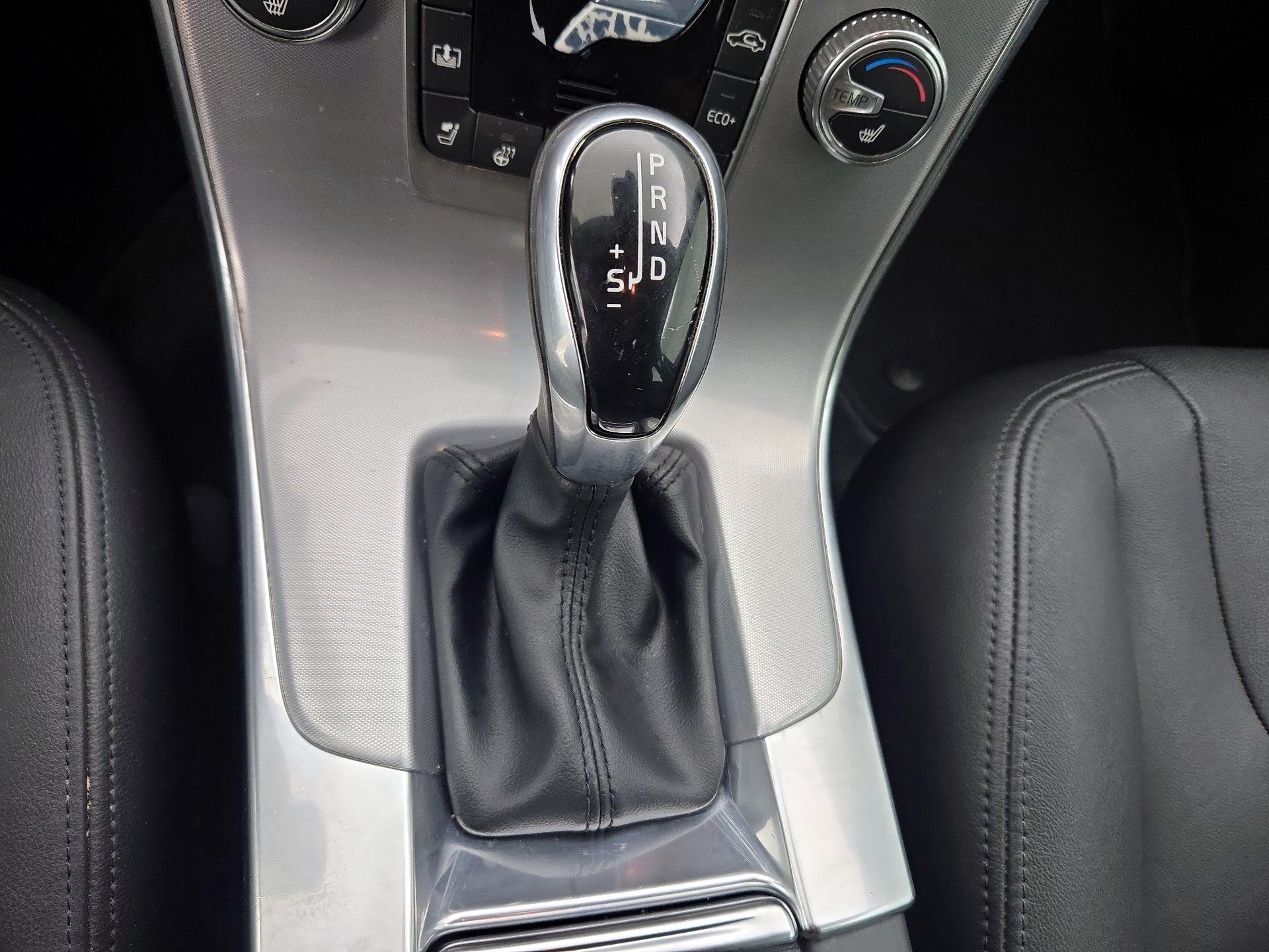 Thumbnail: 2018 Volvo S60 - 17