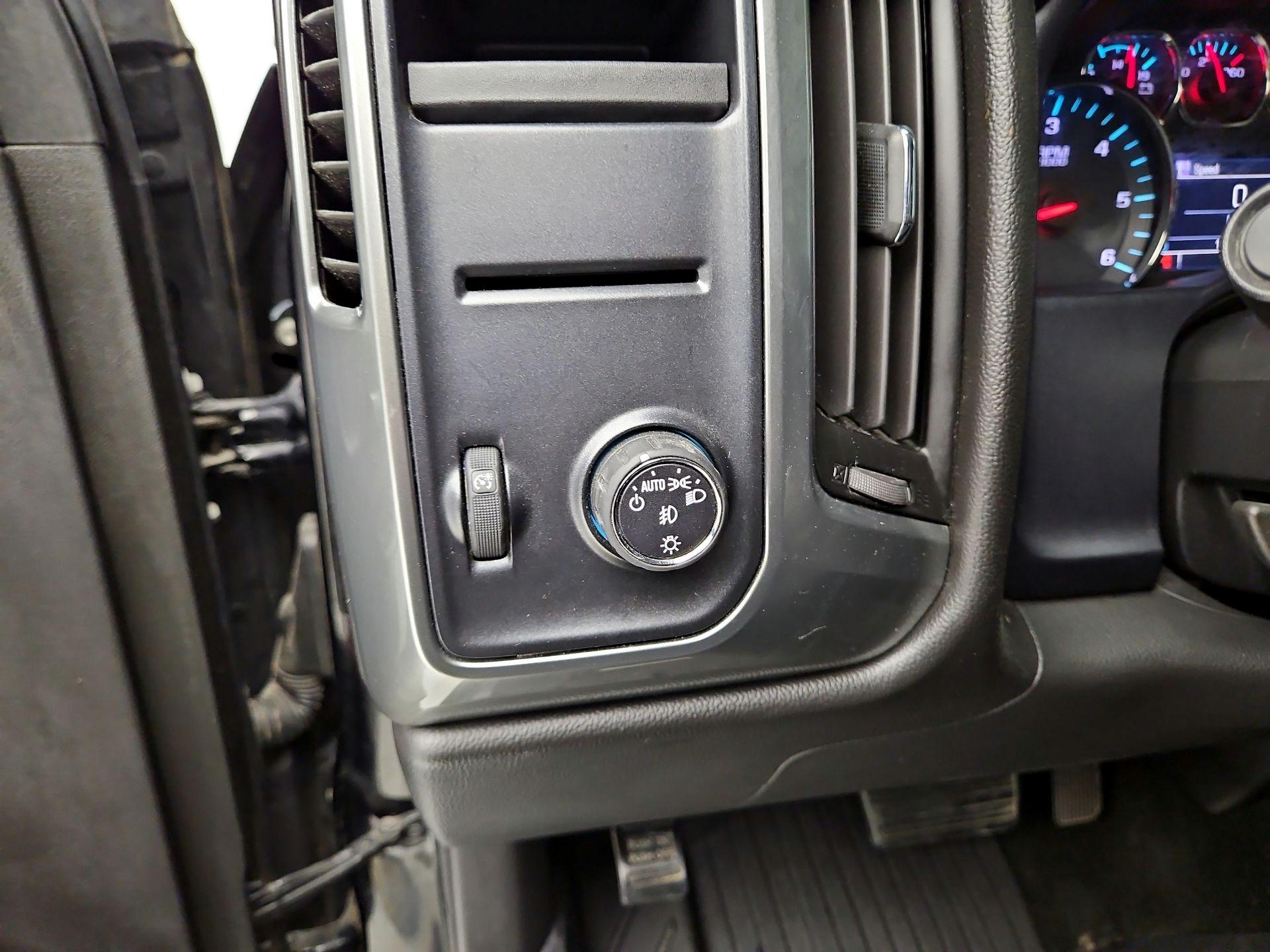 Thumbnail: 2014 Chevrolet Silverado 1500 - 13
