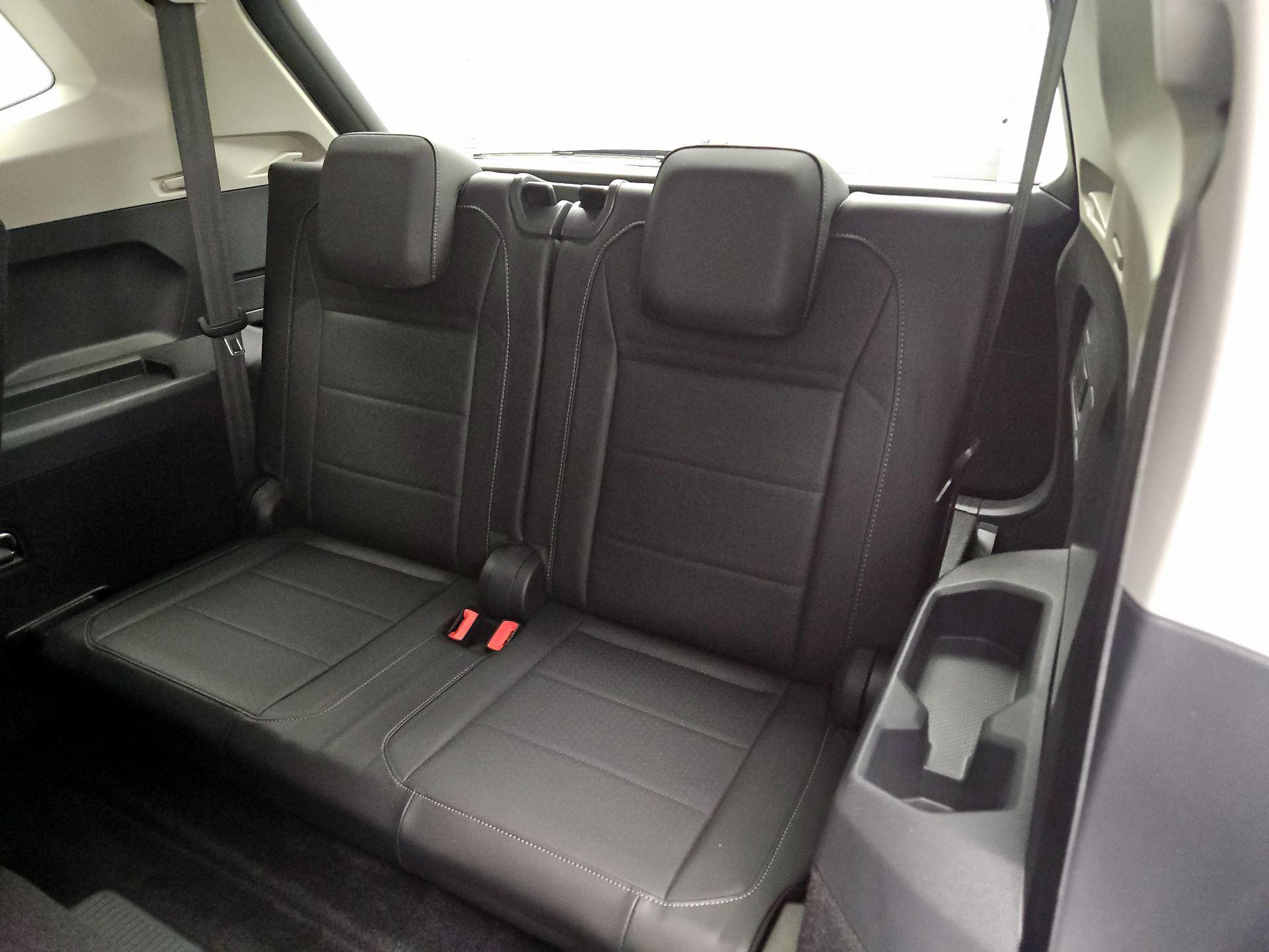 Thumbnail: 2020 Volkswagen Tiguan - 20