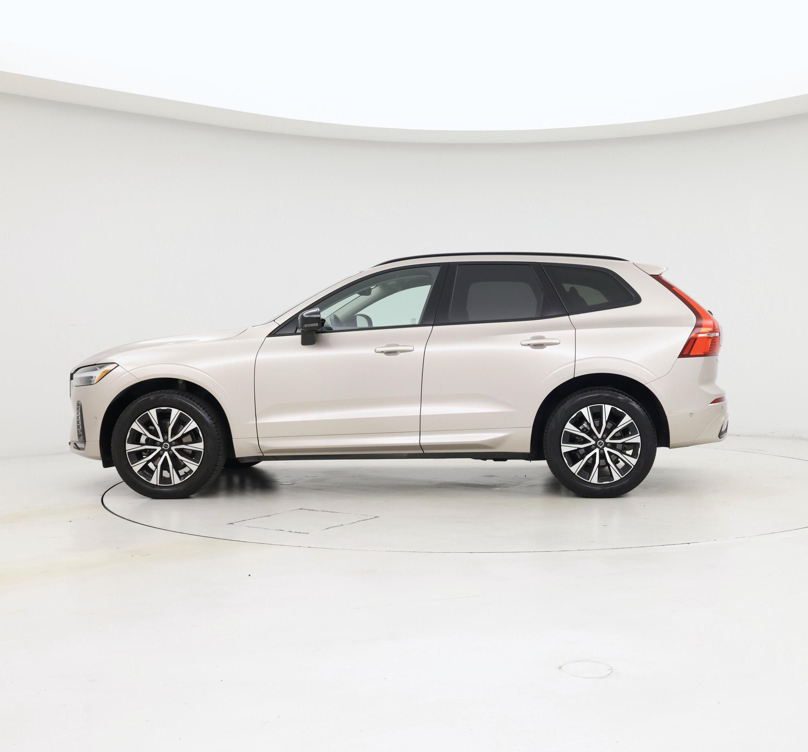 Thumbnail: 2025 Volvo XC60 - 3