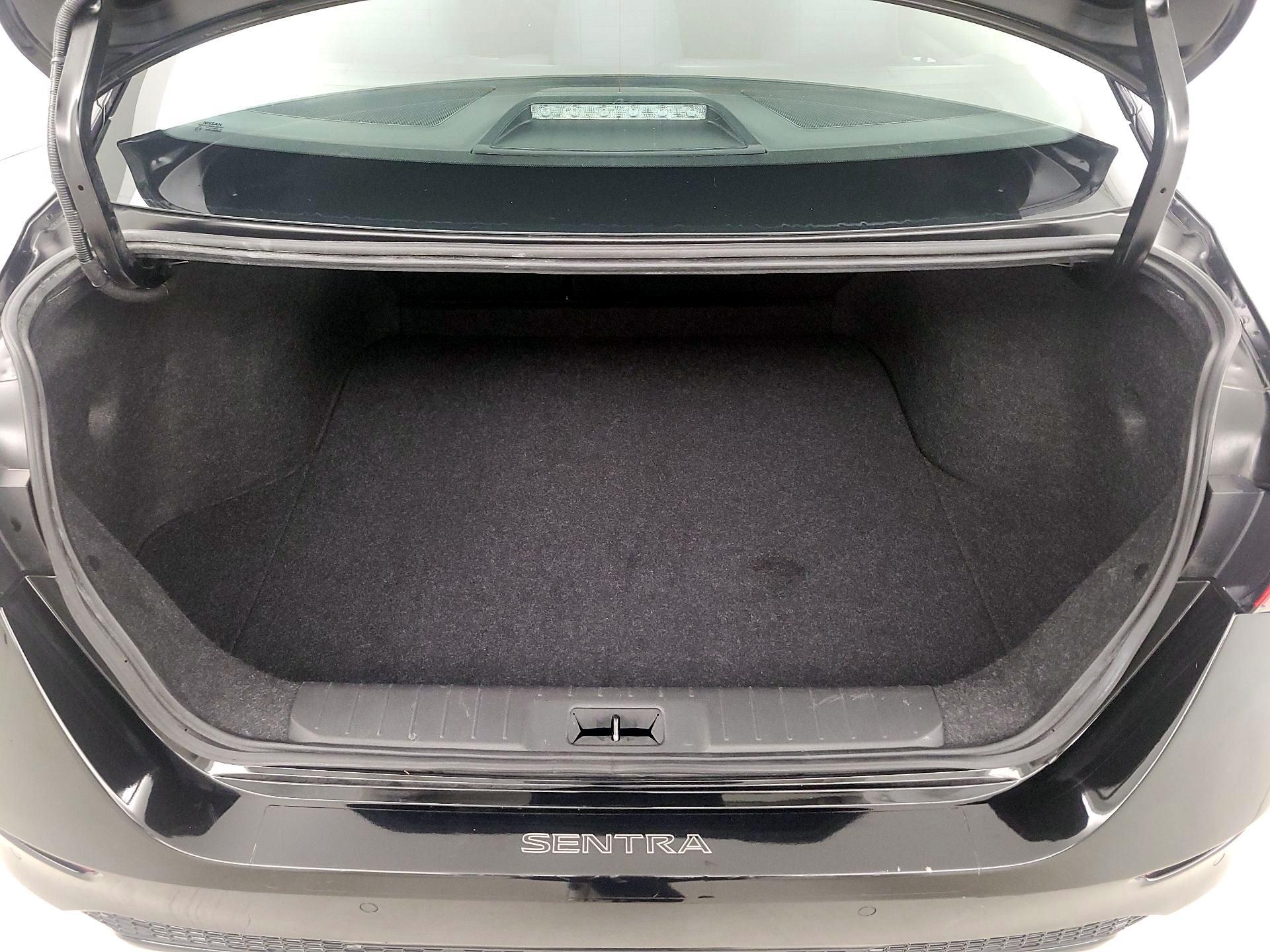 Thumbnail: 2021 Nissan Sentra - 20