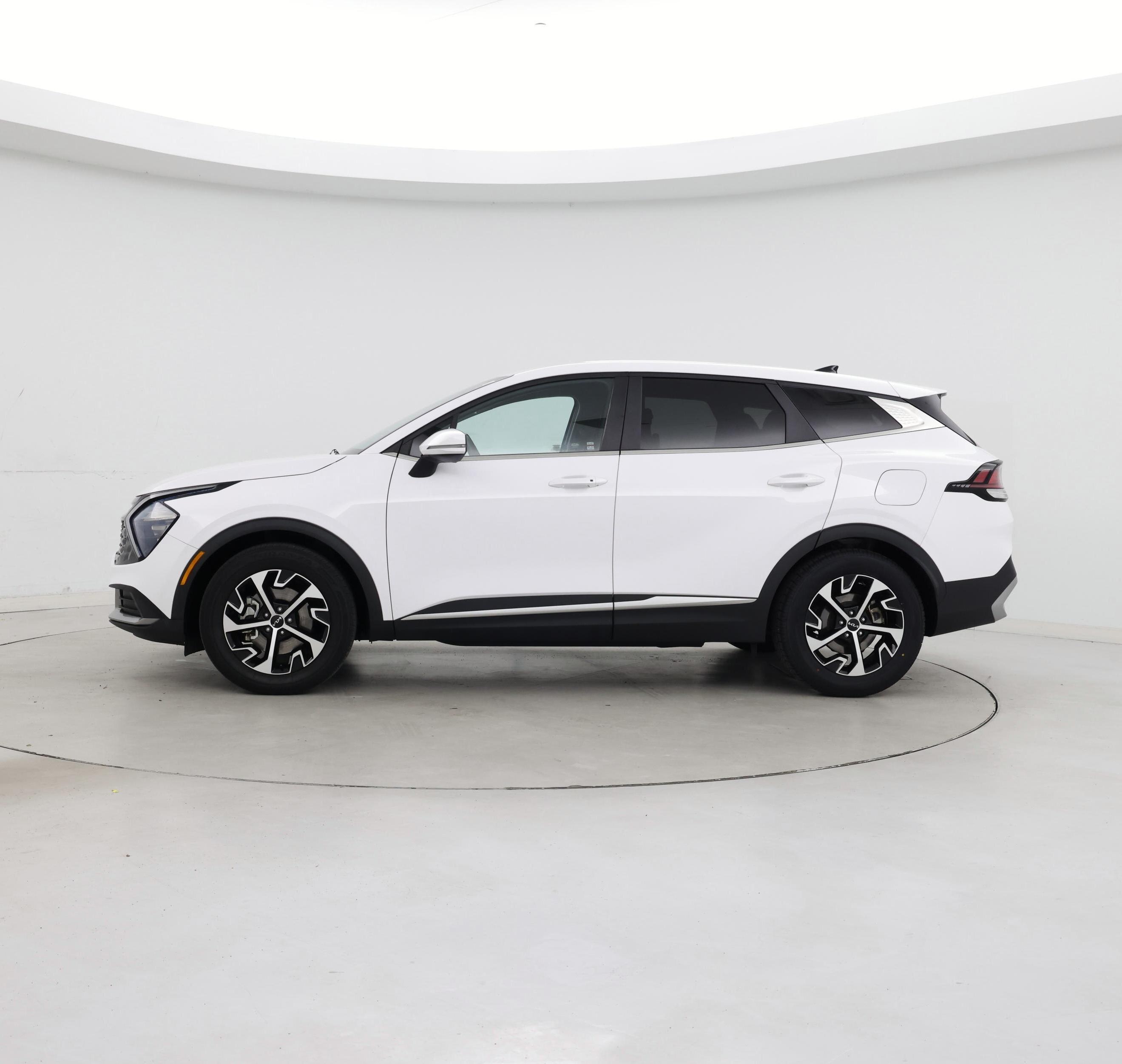 Thumbnail: 2023 Kia Sportage - 3