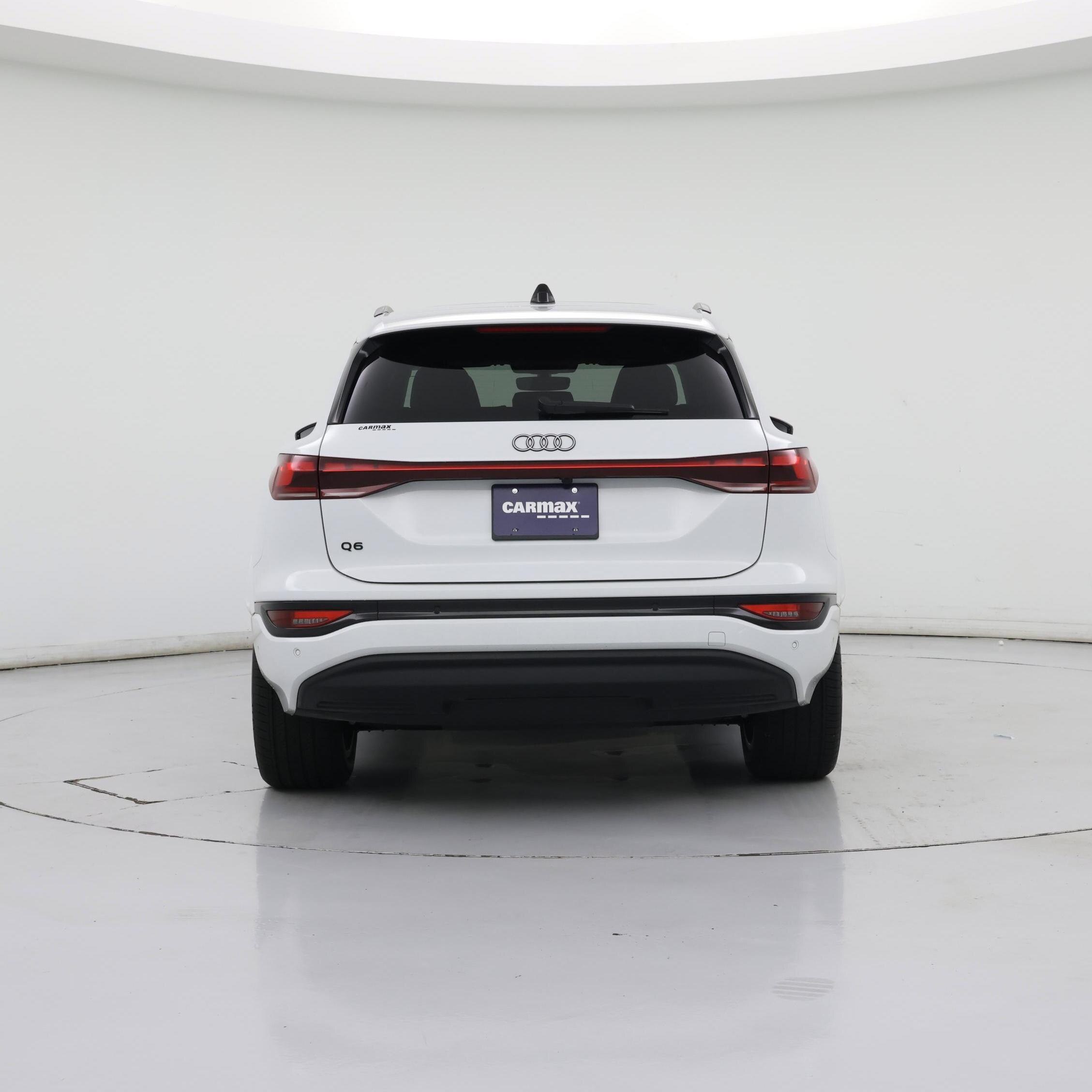 Thumbnail: 2025 Audi Q6 e-tron - 6