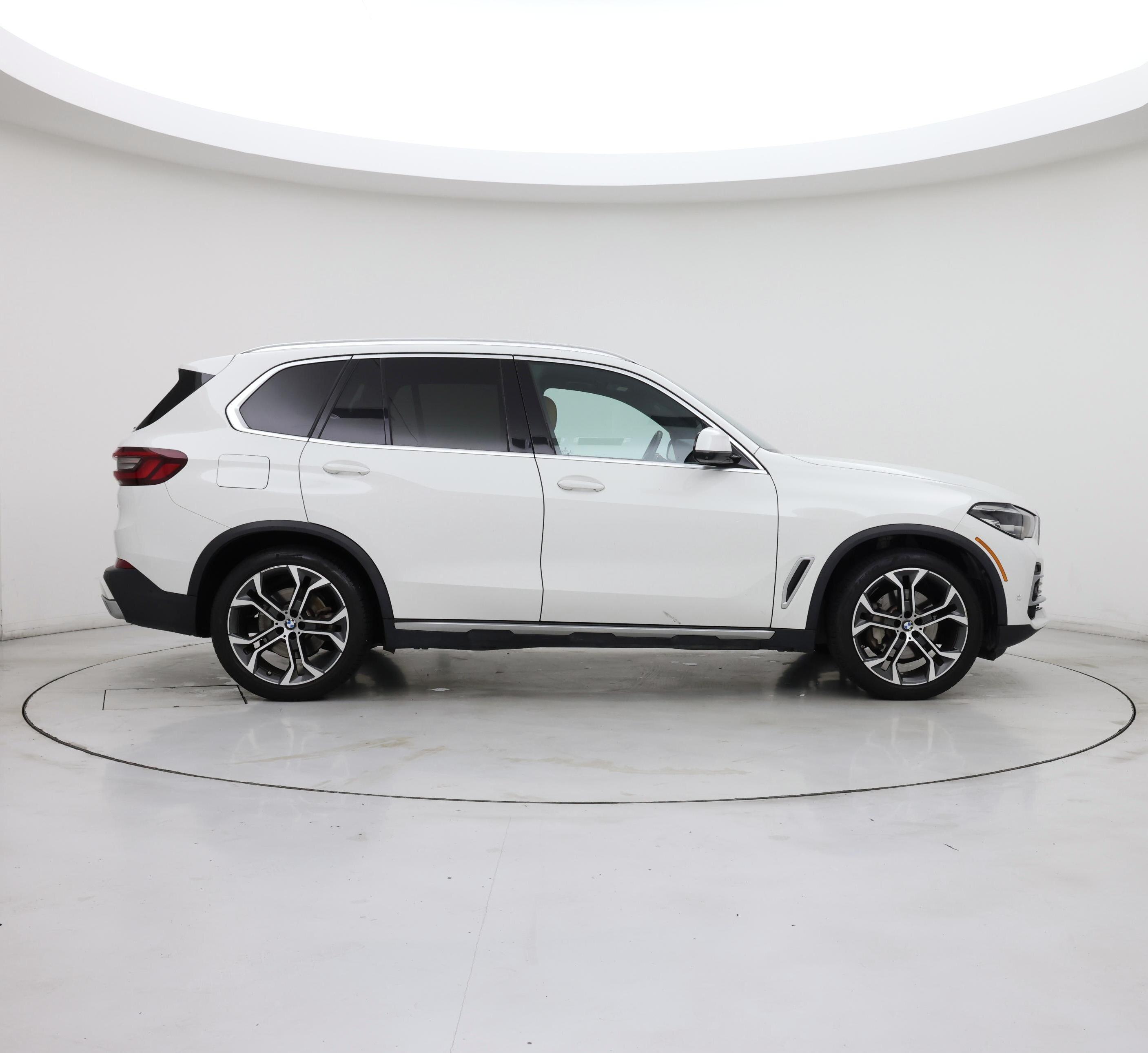 Thumbnail: 2023 BMW X5 - 7